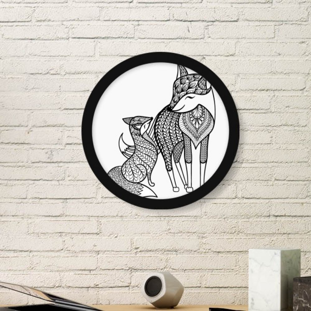Peinture renard cadre noir rond pour habiller un mur vide facilement