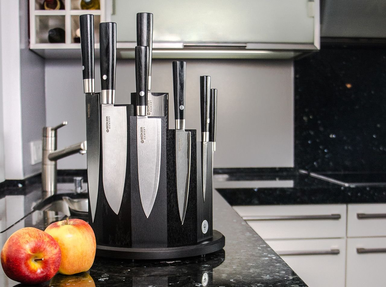 Set coltelli Boker e set di quattro coltelli da cucina a blocco