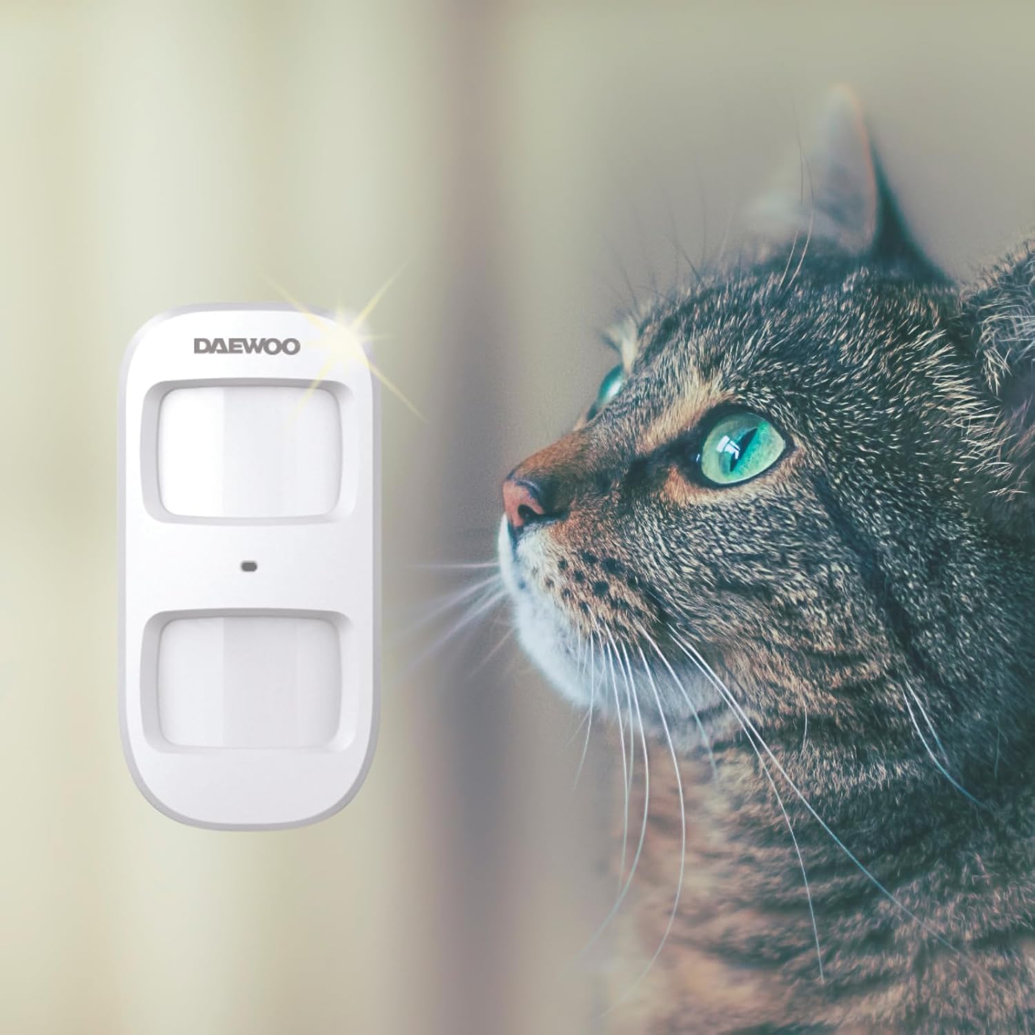 Daewoo pet-immune motion detector next to a cat, illustrating its pet-friendly feature.