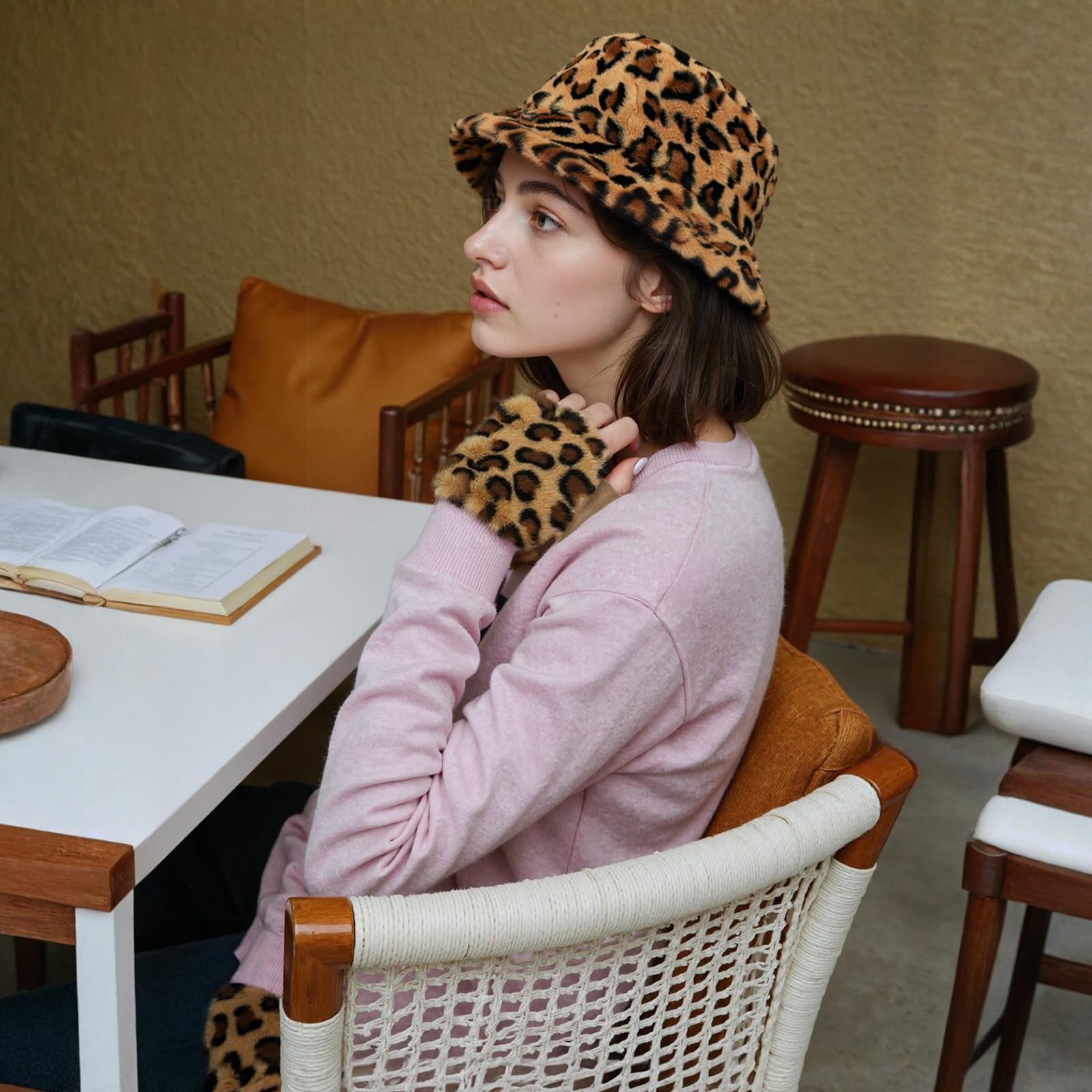Sombrero Mujer Invierno,Suave Esponjoso Cálido y a Prueba de Viento Bucket Hat,Sombreros de Piel de Leopardo para Las Mujeres,Regalos para Mujer