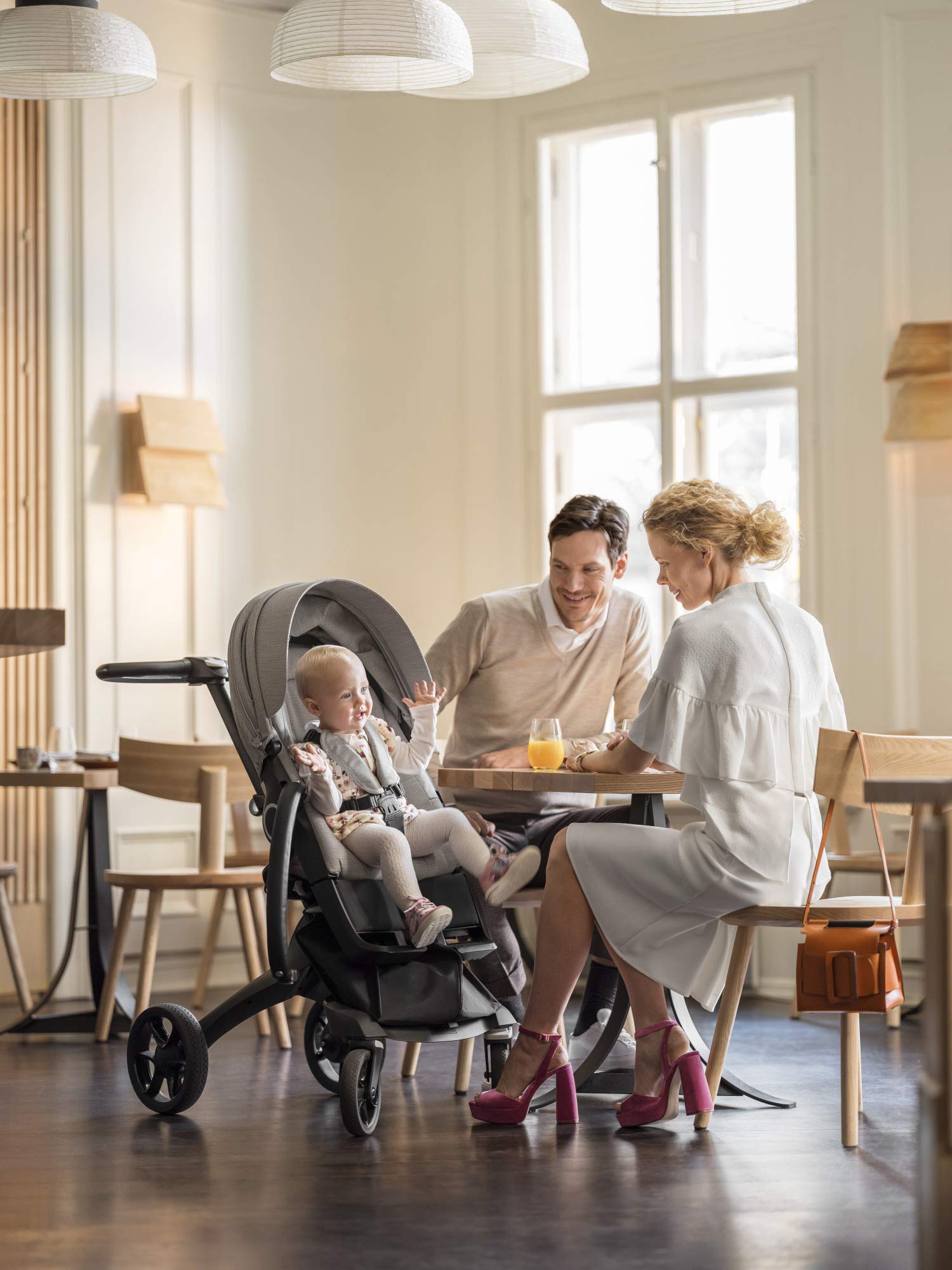 Amazon.co.jp: STOKKE エクスプローリー シルバーシャーシ ブラウン 