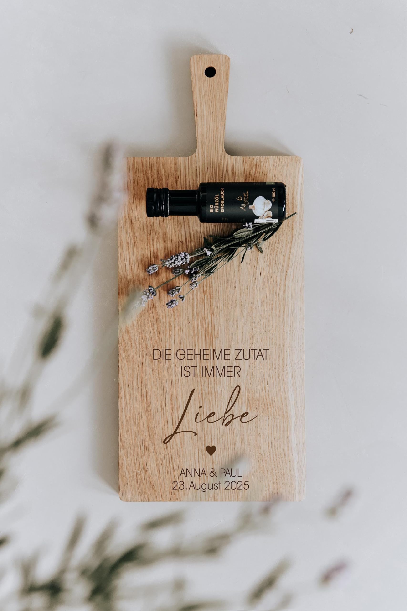Schneidebrett Eiche massiv mit Gravur personalisiert, 2 Größen