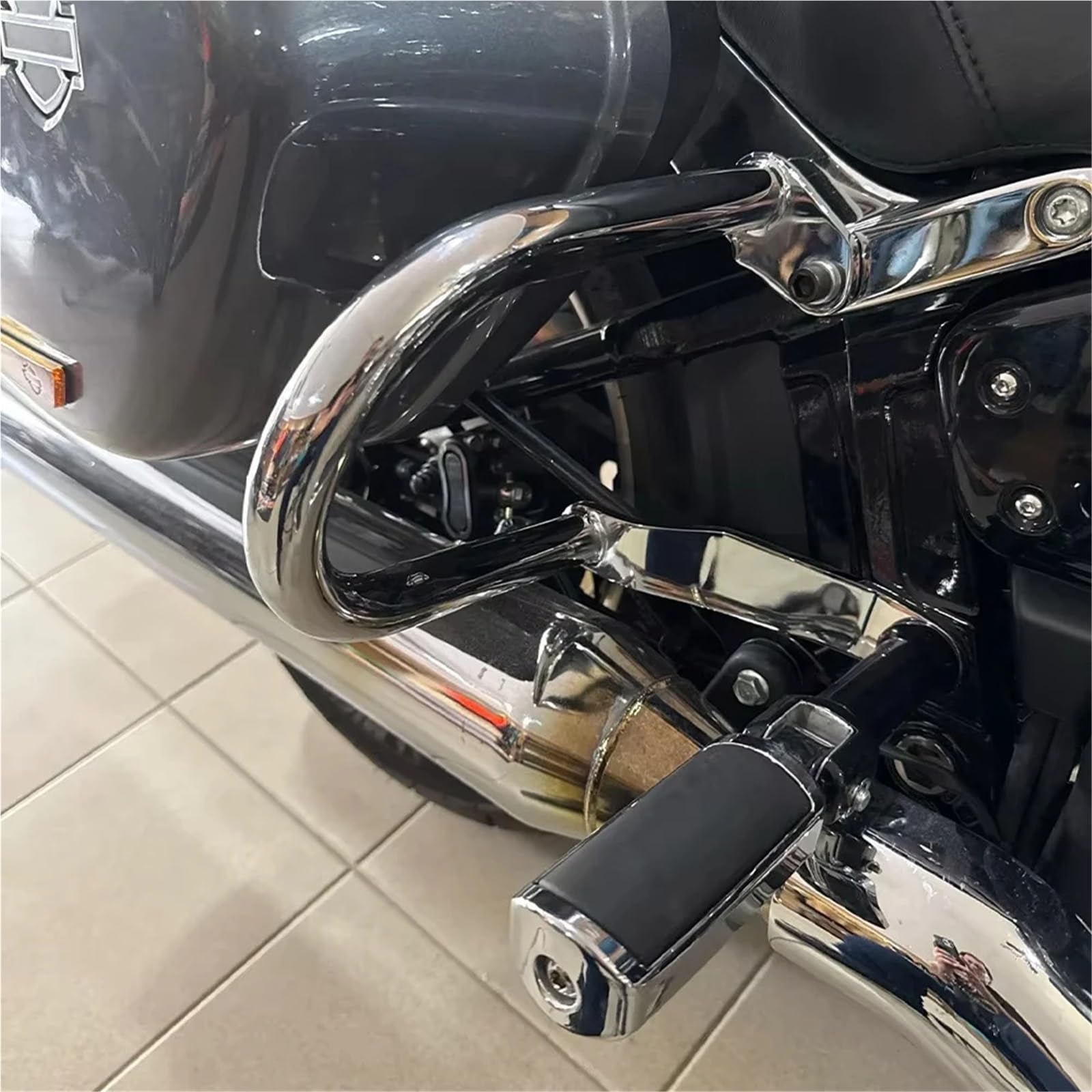 Zderzak motocyklowy Osłona sakwy pasuje do Harley Davidson Softail Sport Glide 2018-2024 Akcesoria motocyklowe Zderzaki Ochrona