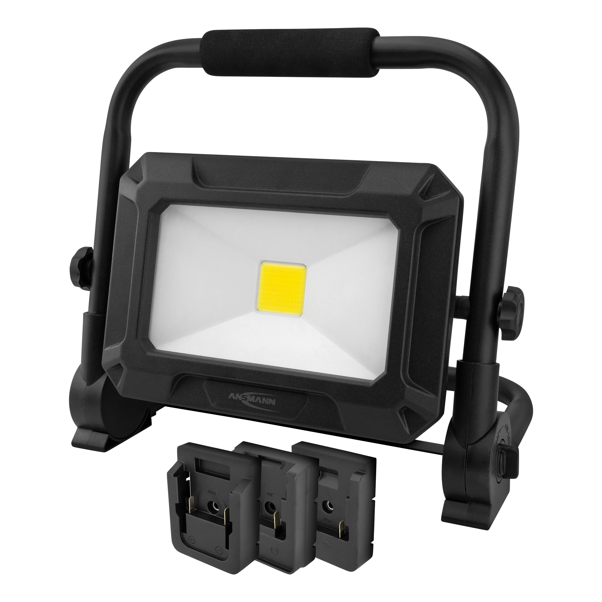 ANSMANN LED Arbeitsleuchte, kompatibel mit 18V Akkupacks, inkl. Adapterplatten für Bosch, Makita, Milwaukee/Dewalt, robuster Baustrahler für Werkstatt, Baustelle 50 Watt, 3 Helligkeitsstufen