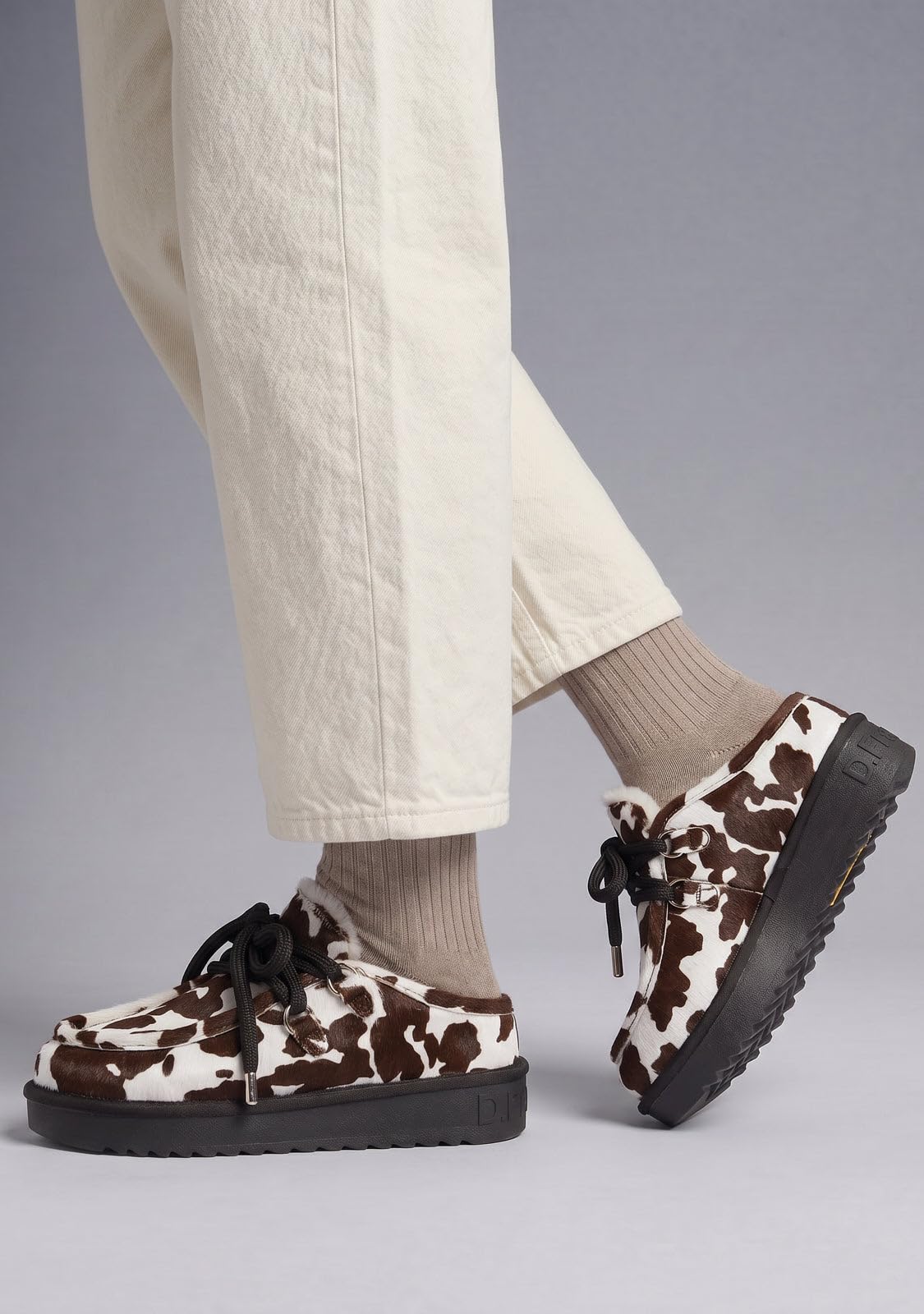 D.Franklin Chodaki Damskie Nordic Clog z Nadrukiem w Łaty Krowy - Buty Damskie - Moda Casual - Rozmiar (37) - Model nordic