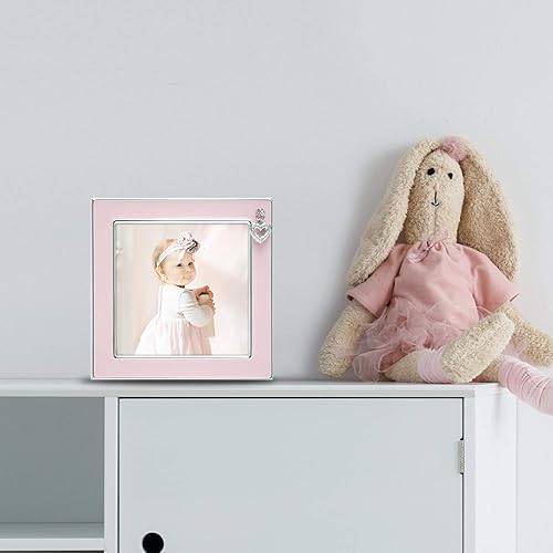 Miniatura 3 de MIMOSA MOMENTS Marco de fotos de bebé de metal chapado en plata con esmalte rosa y dije de corazón (4 x 4, plateado y rosa)