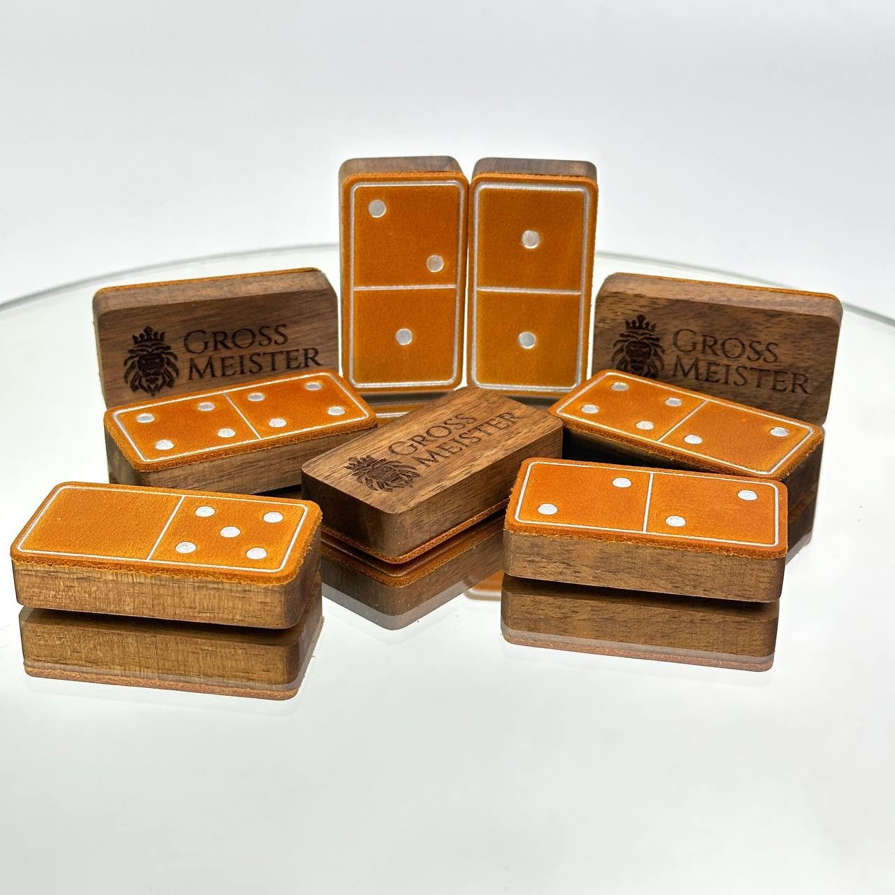 Domino Juego de Mesa Premium - 28 Piezas Únicas de Dominó Hechas a Mano de Madera y Cuero - Domino Profesional Juego de Mesa Adulto