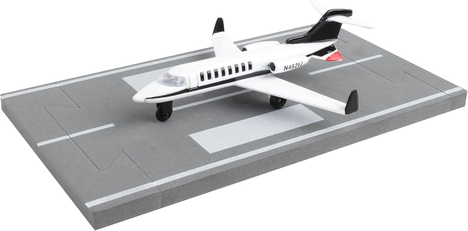 Daron Worldwide Trading Runway24 Private Jet Vehicle Medium