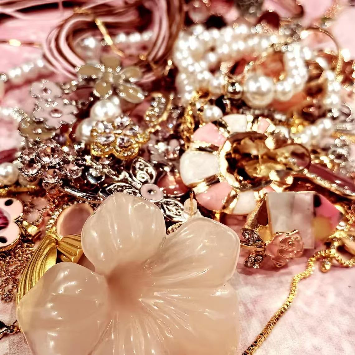Pot de 30 à 80 pièces de bijoux gothiques, ensemble de bijoux surprise pour femme comprenant colliers, boucles d'oreilles, bagues, bracelets et pinces à cheveux, cadeau unique pour anniversaire