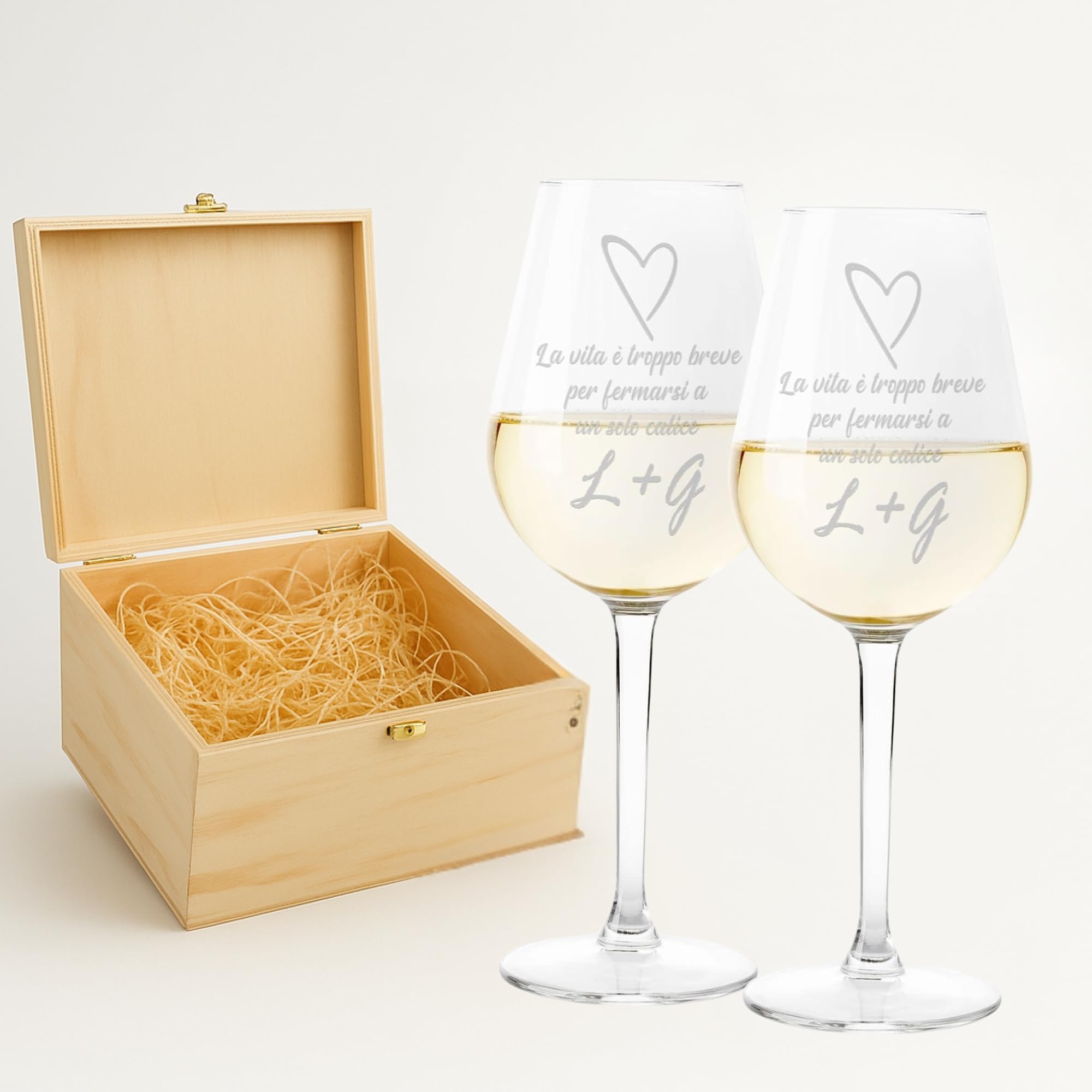 Generico Bicchiere da Vino Personalizzato con Nome Calice da Vino Bianco Rosso Inciso con Nome Testo Data Anniversario Amore Love Brindisi festa degli innamorati Love Romantici Idea Regalo 2022 5
