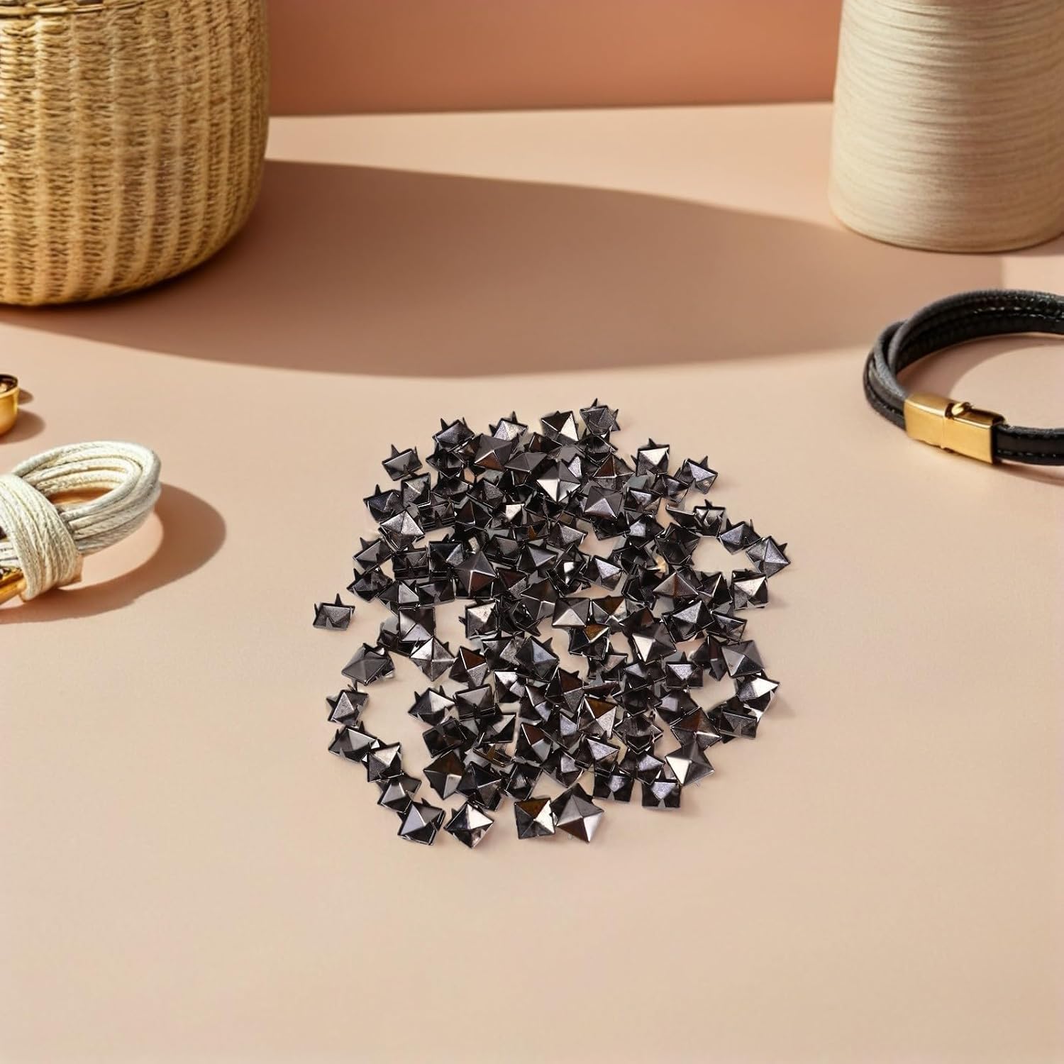 MOLUCKFU 500pcs Black Brass Square Decorative Rivets Four Jaw Studs