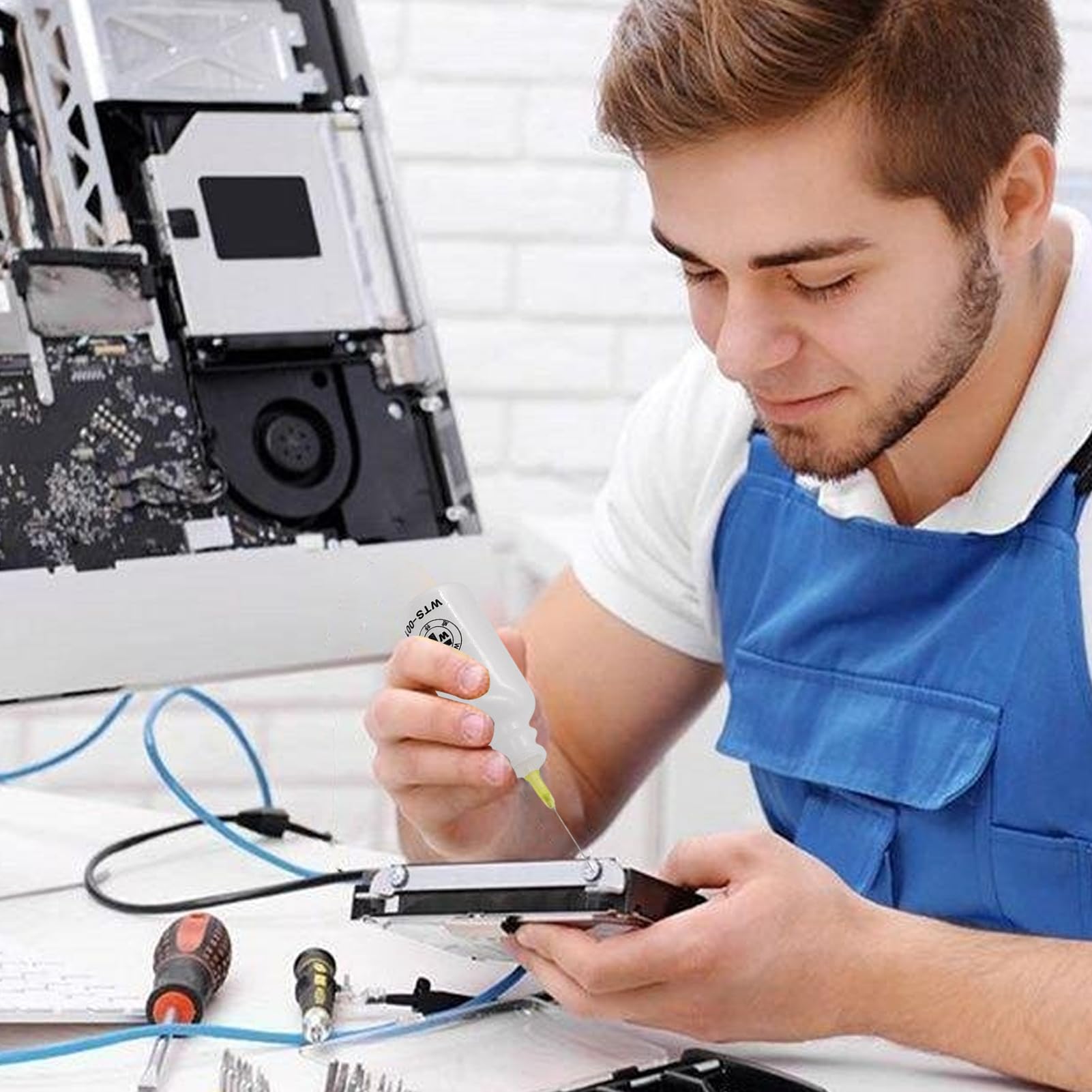 Precision Tip Squeeze Bottle - Fine Tip Applicator Bottle | 110ml Squeeze Oil Applicator Bottle with Caps, Needle Glue Squeeze Bottle, Leakproof Liquid Dropper Bottle for Oil, Solvents, Electronics