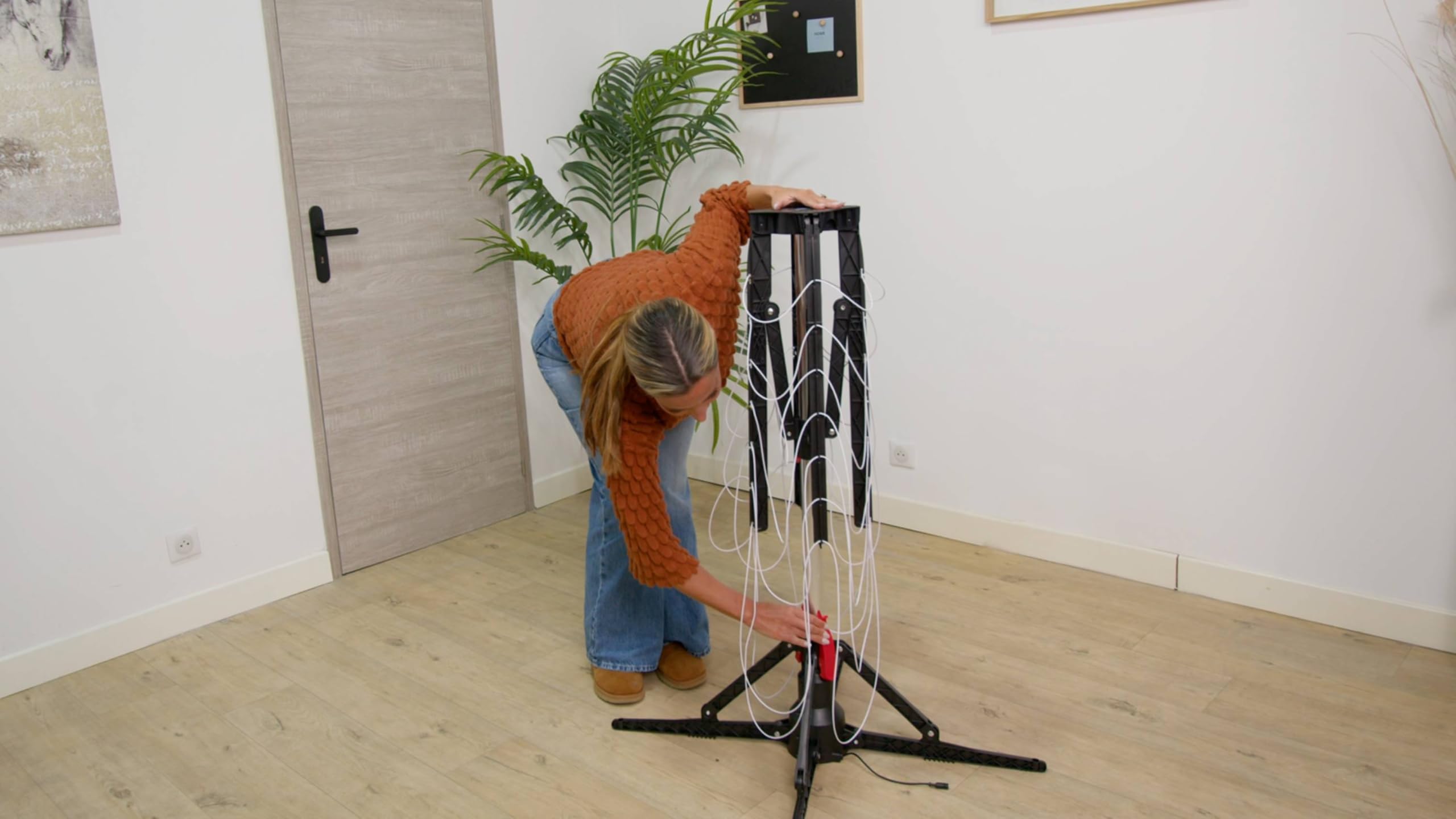 Drehbarer Wäschetrockner – Elektrischer Wäscheständer mit 2 Stunden automatischer Abschaltung, faltbar, leicht, 20 kg maximale Belastung, 120 Minuten Timer, 18 V Gleichstrom