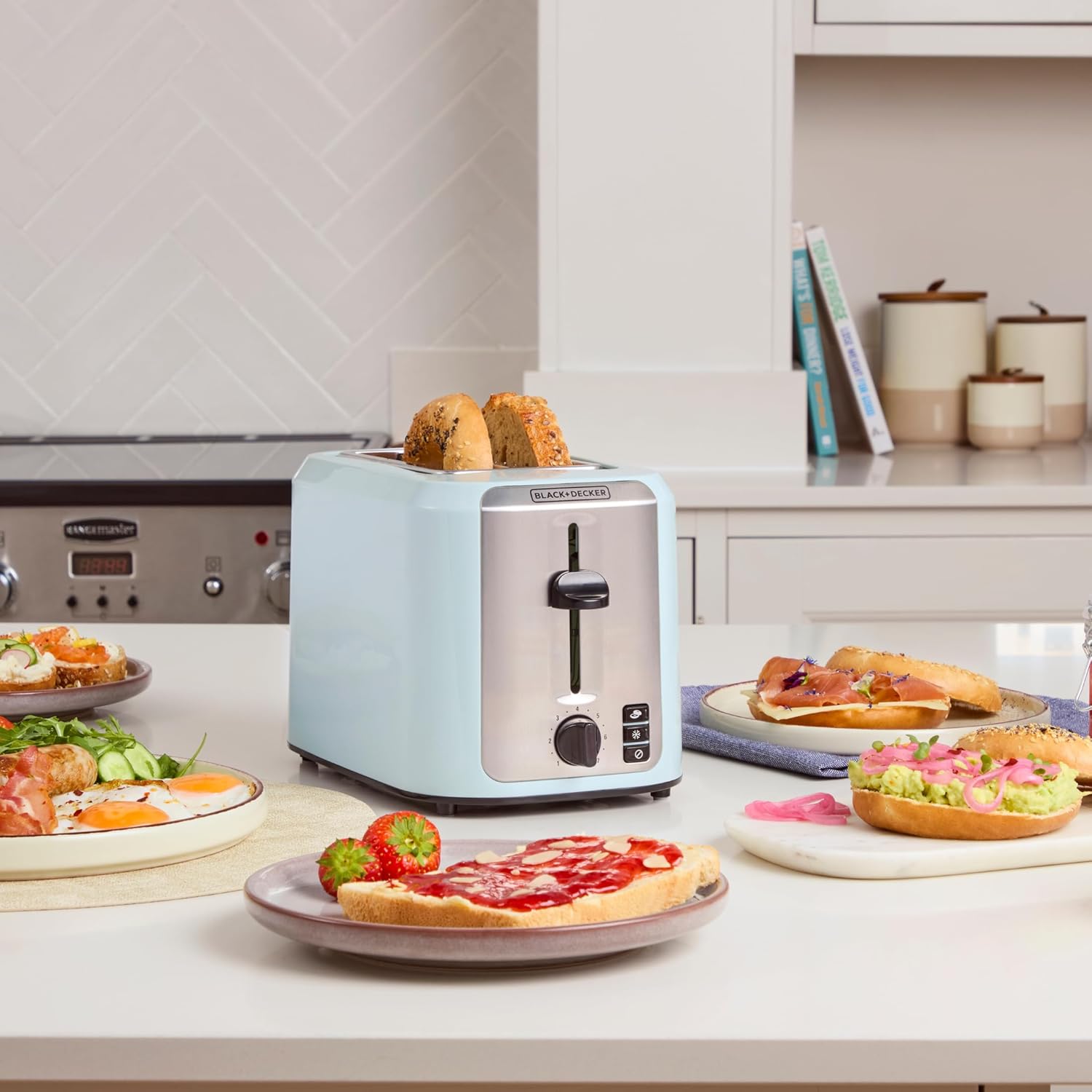 BLACK+DECKER 2-Slice Toaster, Extra-Wide Slots, 7 Shade Settings, Bagel & Frozen Functions, Removable Crumb Tray, Surf Spray Blue