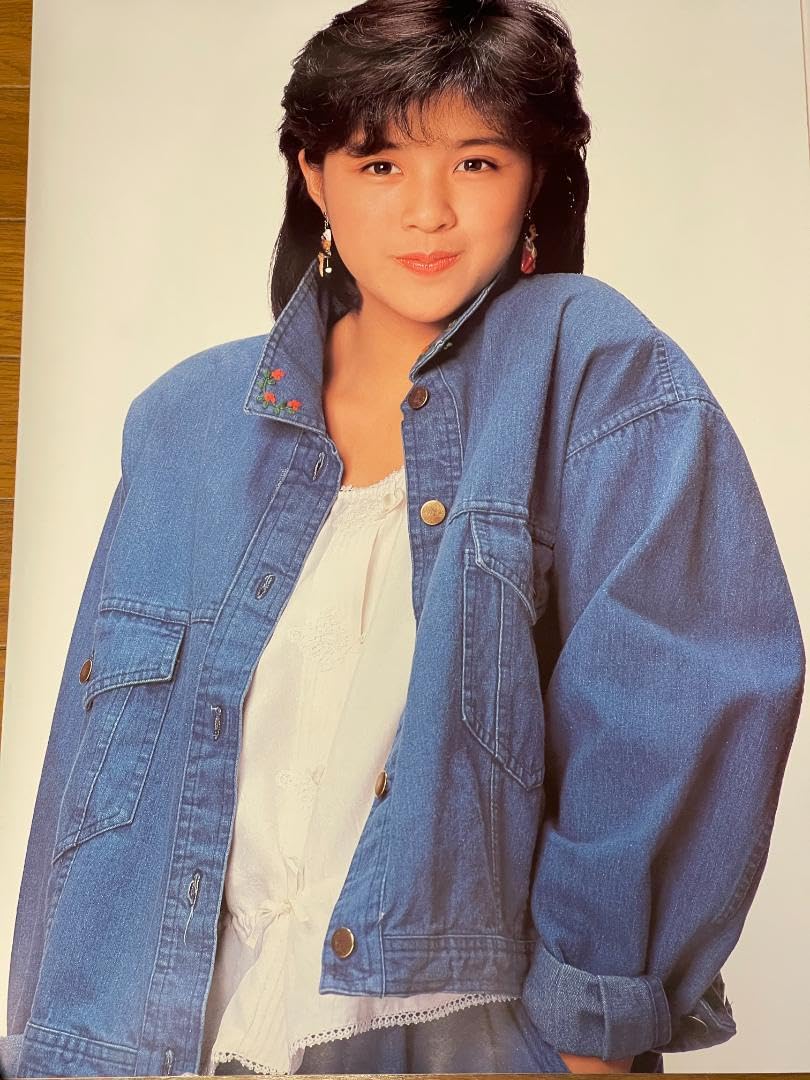 Amazon.co.jp: 菊池桃子 ビックプロマイド ポスター 8枚付 アイドル