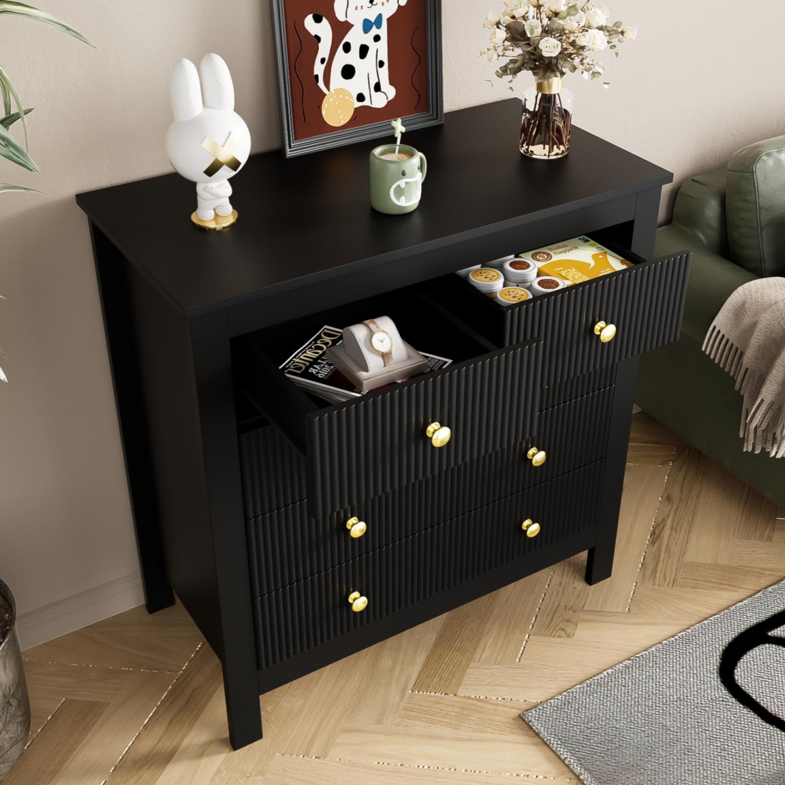 KOMHTOM Commode de Salon de Chambre Noire avec 5 tiroirs Meuble tiroir Rangement avec poignées dorées Meubles de Salon, de Cuisine et de Chambre à Coucher (Noir)