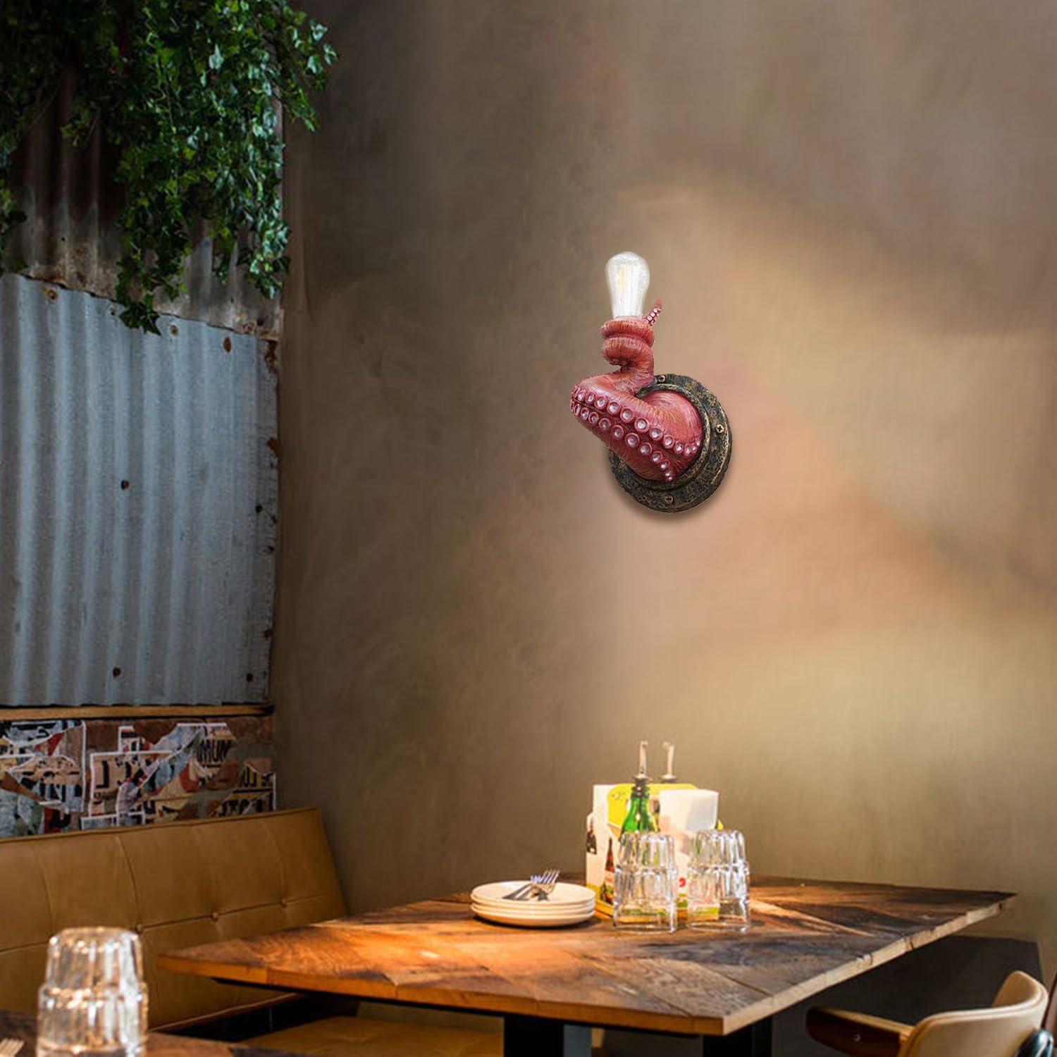 Amazon.co.jp : 屋内用壁掛けライト LED 触手モンスター 壁取り付け用