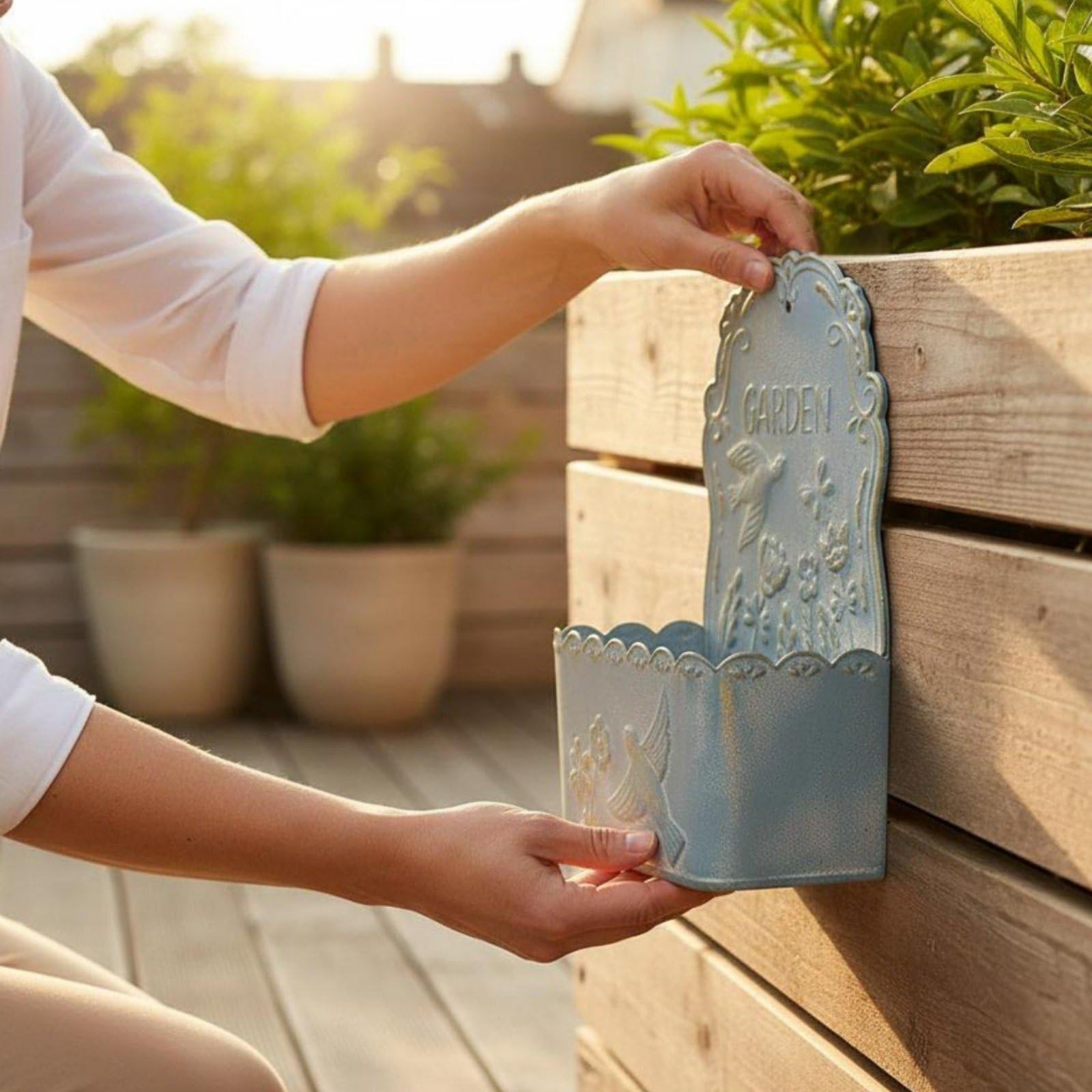 Jardinière Murale Pot Suspendu Support Suspendu Pot Support Plante en Métal Enduit avec Motifs Oiseaux Fleurs en Relief pour Compositions Traînantes, Vert