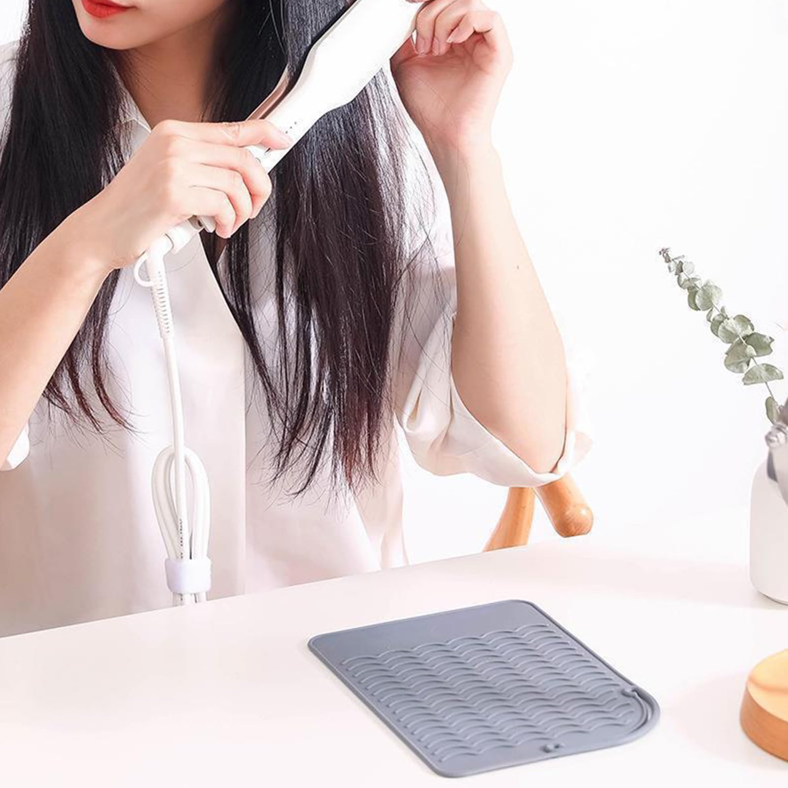 1 Pcs Silicone Heat Resistant Mat for Curling Tongs Hair Straightener Holder Mat - Image 4