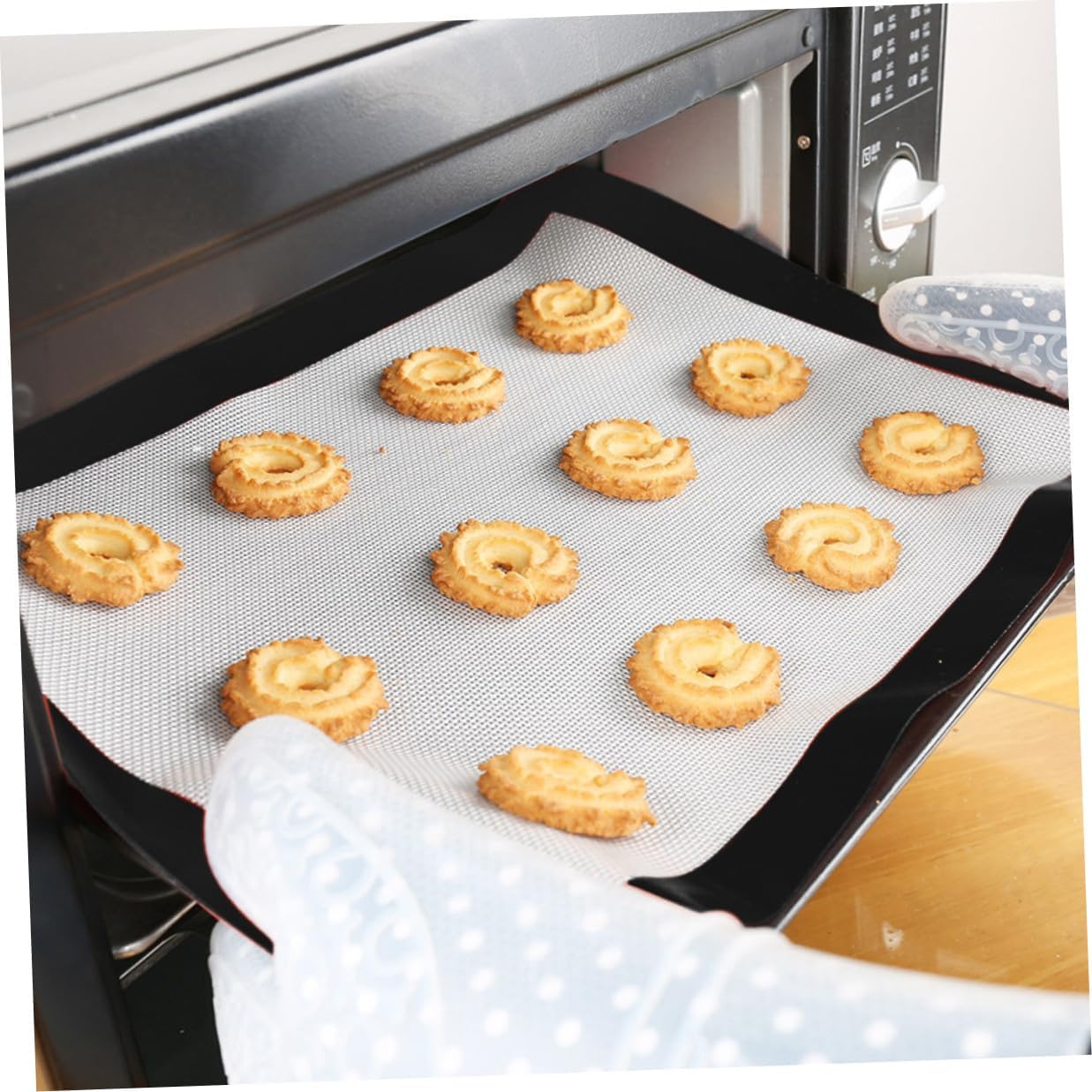 Silicone Baking Mats Non-stick Oven Liners 4pcs Set Food Grade Fiberglass Macaron Pastry Mats Heat Resistant Baking Sheet for Cake Cookie