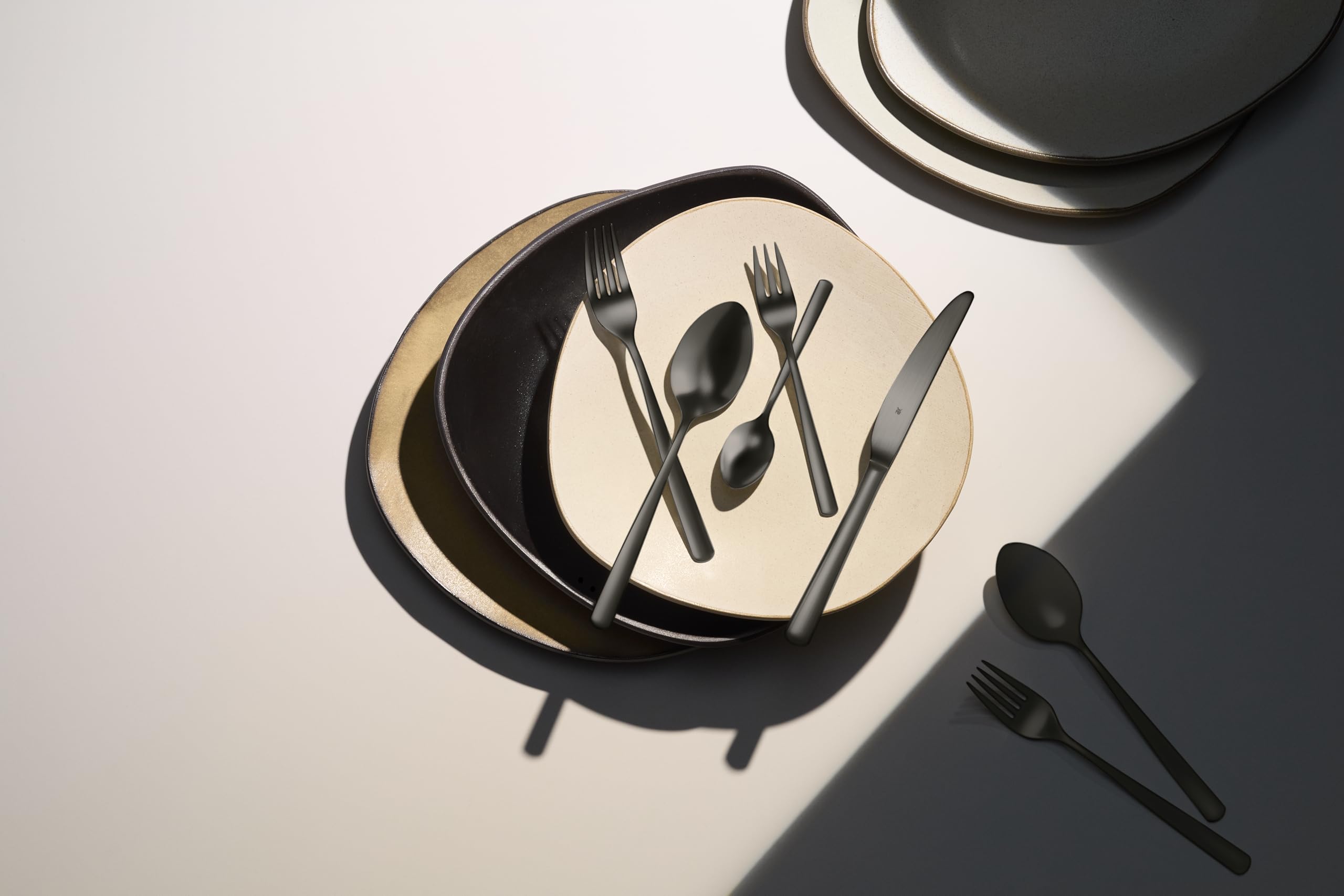WMF Boston Black Besteckset, 24-teilig, 6 Speisen, Cromargan-Edelstahl mit polierter Oberfläche, spülmaschinengeeignet