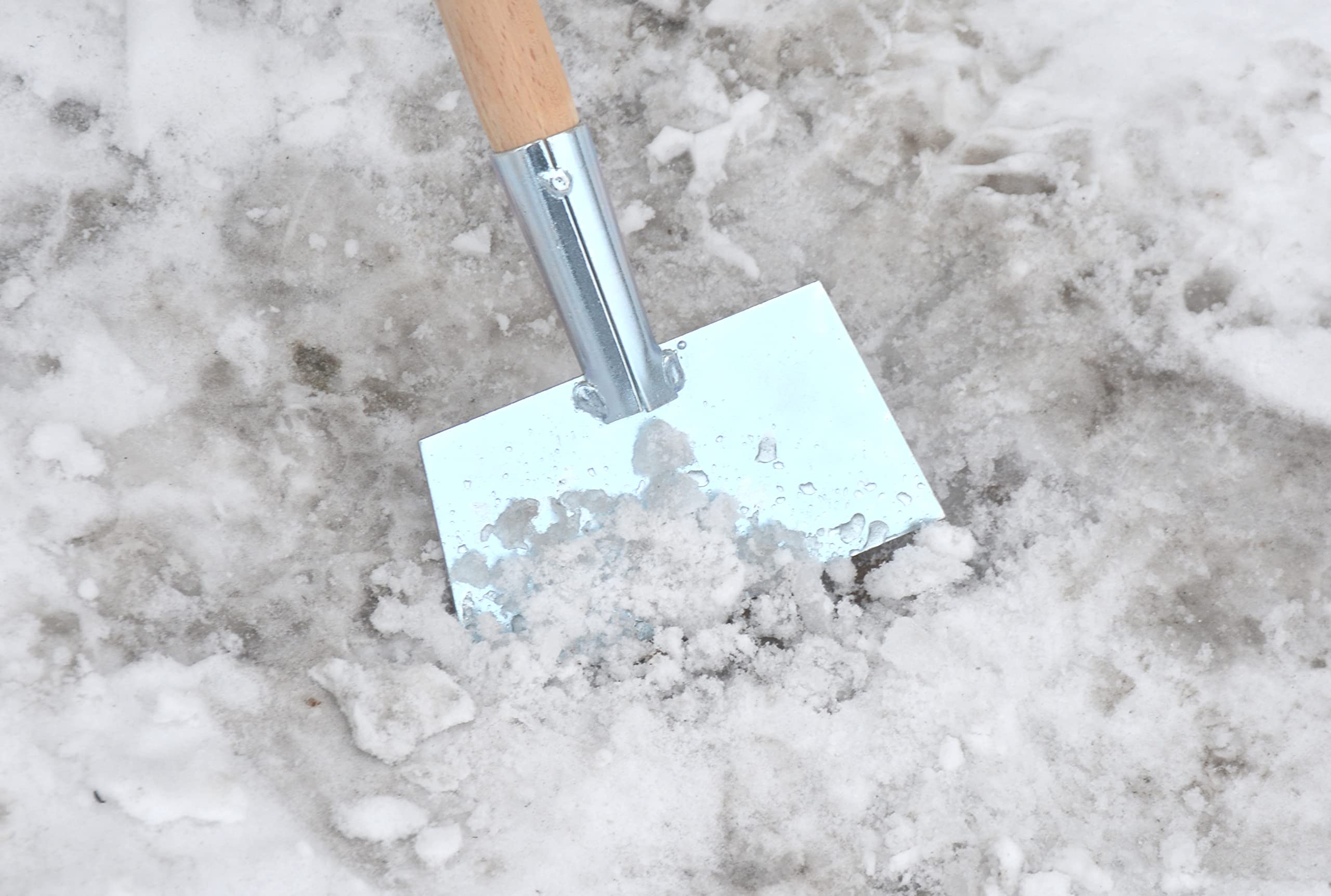 Wypychacz do lodu 150 mm, z trzonkiem, spód z metalu, zawias uderzeniowy, ocynkowany, skrobak do podłogi i chodnik, z trzonkiem, 95 cm