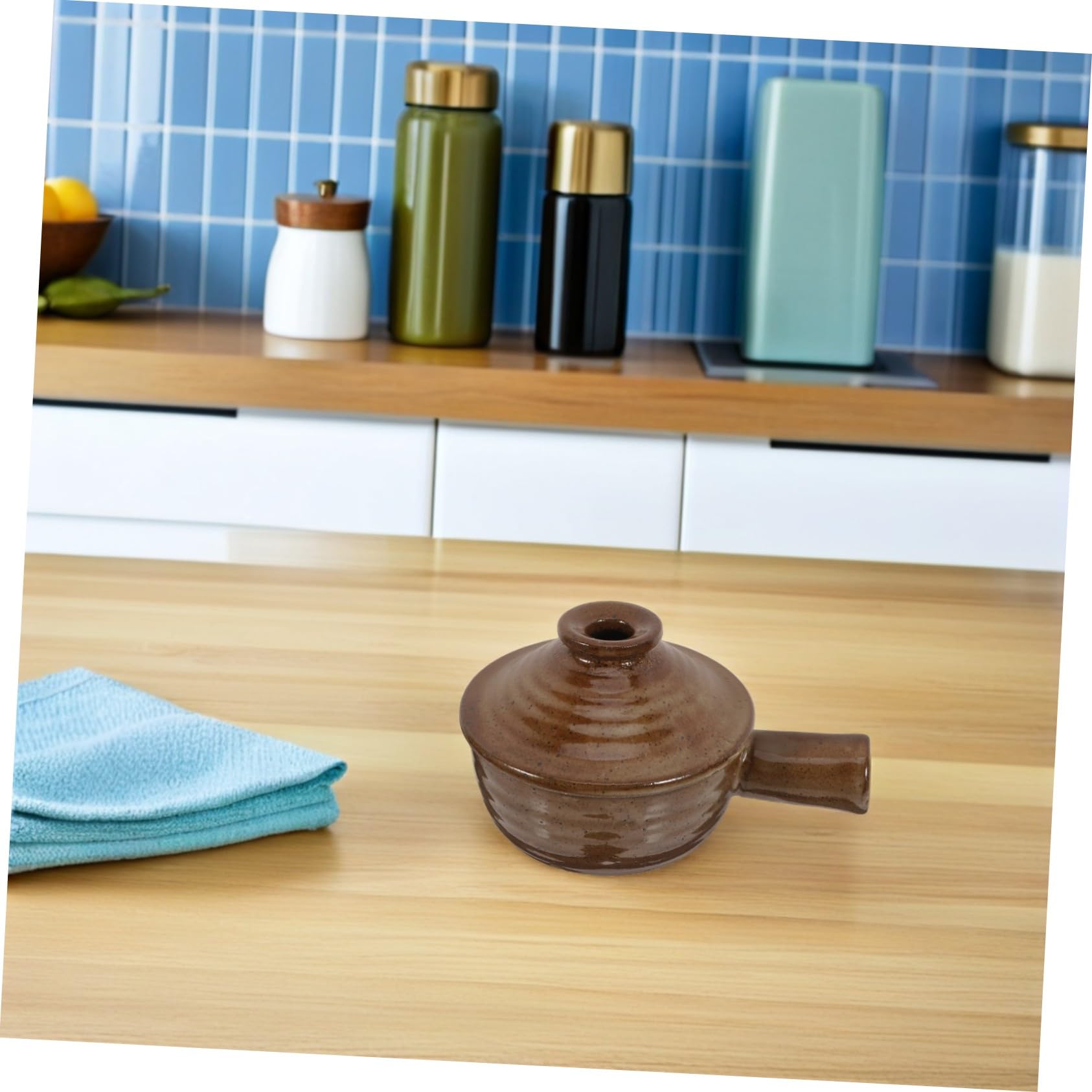 2 Stück Keramik Auflaufform mit Deckel, Rund, aus Ton | Mikrowellengeeignetes Kochgeschirr, für Küche und Essbereich, Elegantes Design