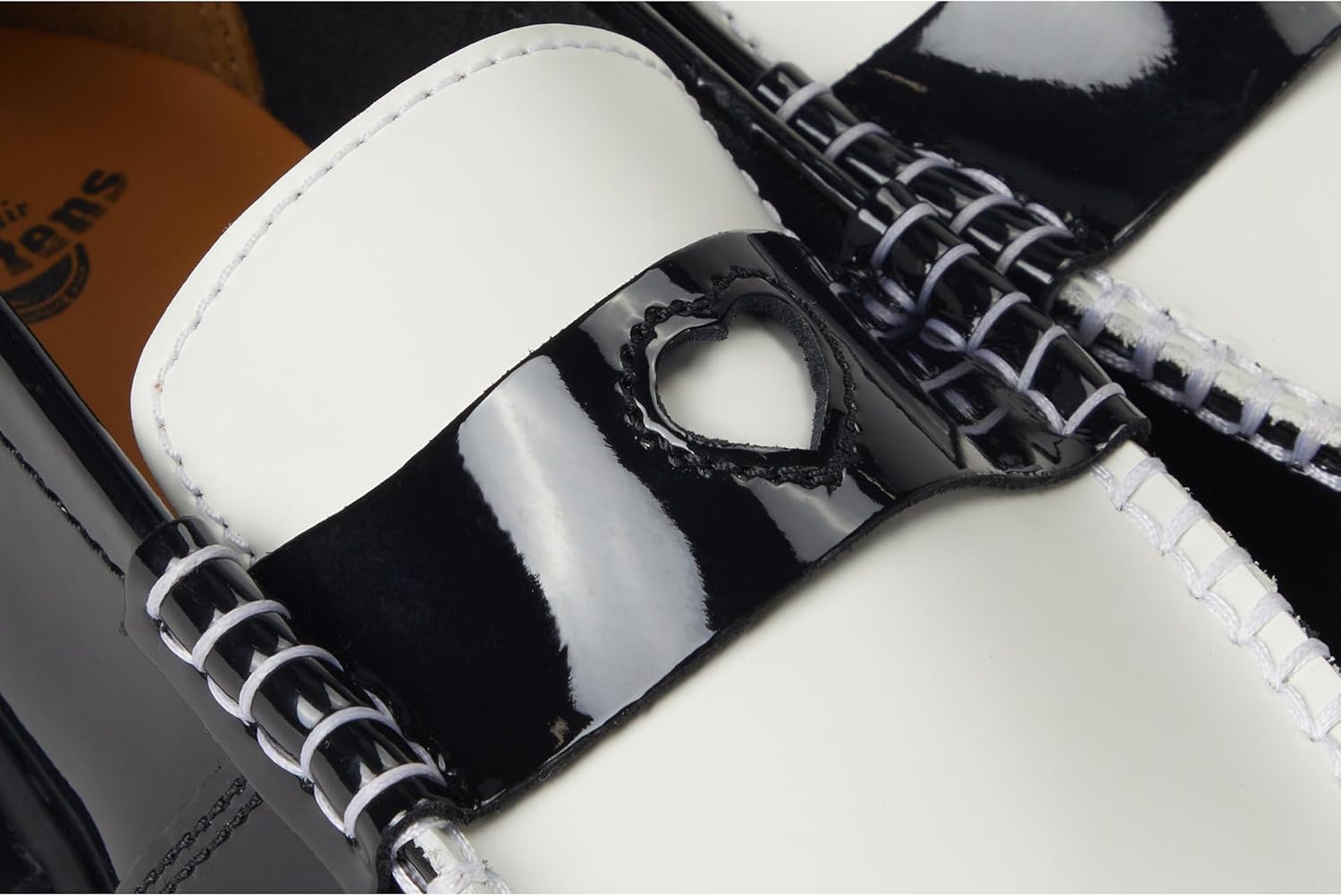 Dr. Martens Womens Penton Heart - Image 6