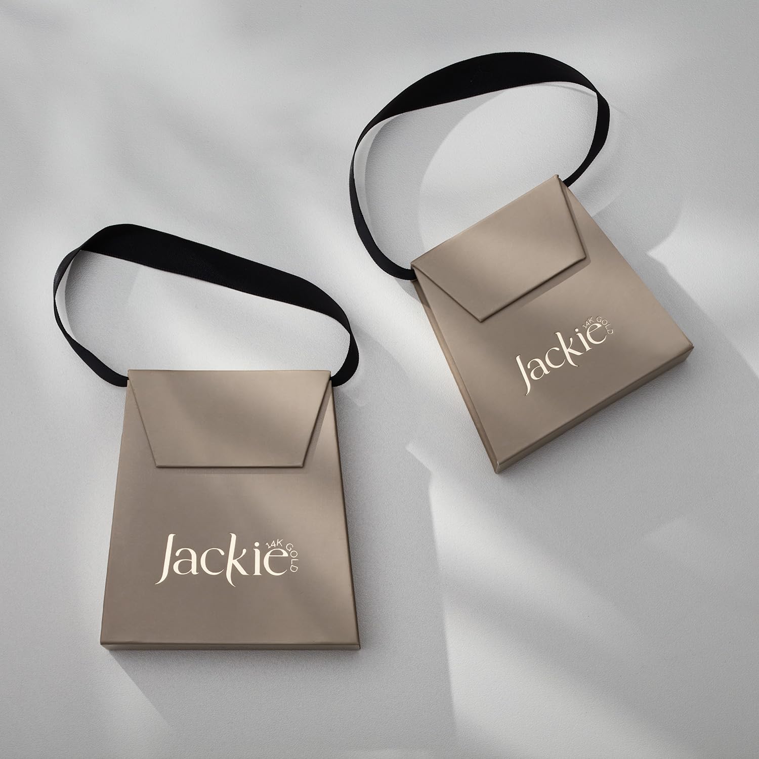 JACKIE GOLD Schmuck Damen | 14 Karat / 585 Echt Gold Ohrschmuck | 3 Hearts Piercing JKP25.538 | Stablänge 6 mm | Piercing mit Herzen