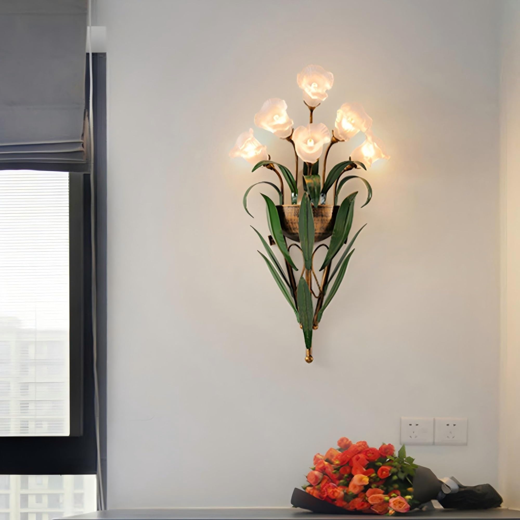 Stesulfr Floral Glass Flower Wall Sconce Vintage Gold Kitchen Wall Light Fixtures Over Sink Wall Mounted Bathroom Vanity Light Antique Farmhouse Wall Lamp for Bedroom Bedside Living Room Hallway