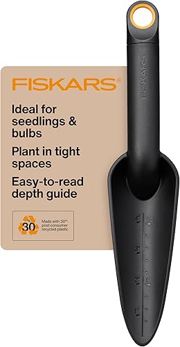 Miniatura 12 de Fiskars Azada cultivadora ecológica con diseño de doble función, hoja cónica, dientes de cultivador, mango ergonómico y construcción resistente a