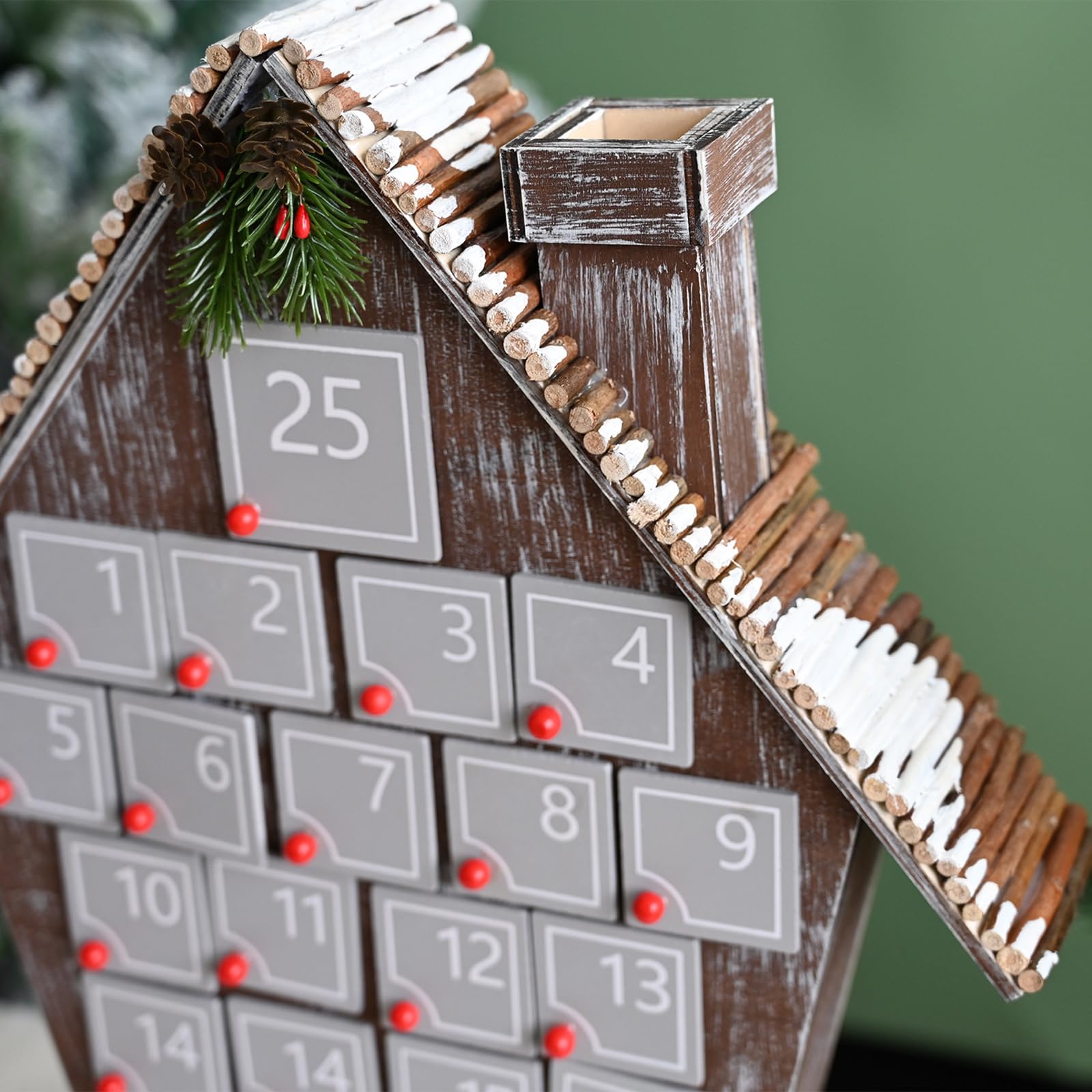 Calendario de Adviento de madera de cuenta regresiva de Navidad, calendario de Adviento único de casas de madera con piñas
