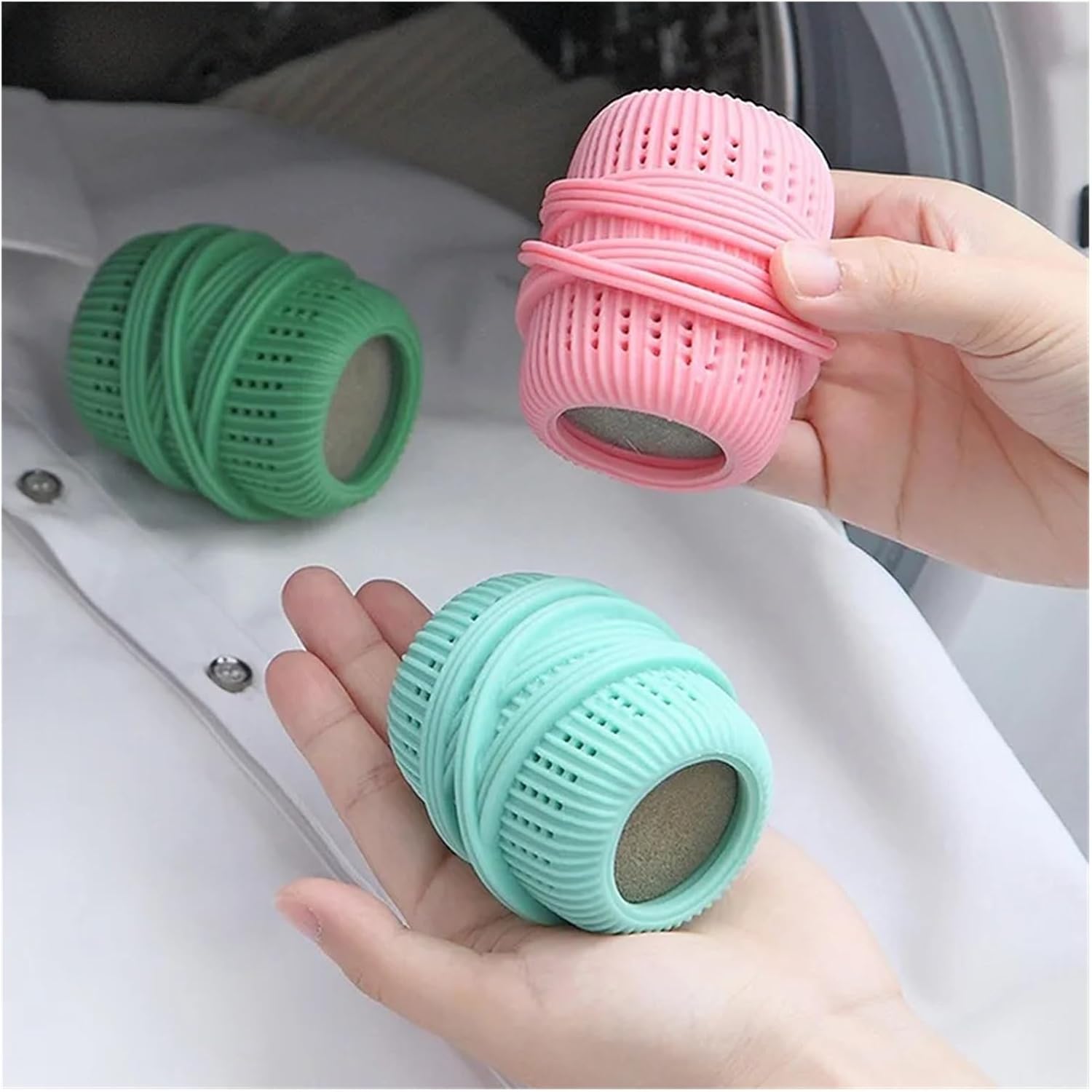 Laundry Cleaning Ball, Multipurpose Anti-knotting Strap Sponge Ball, Can Be Added With Liquid Rubbing Decontamination Laundry Tool(Green)