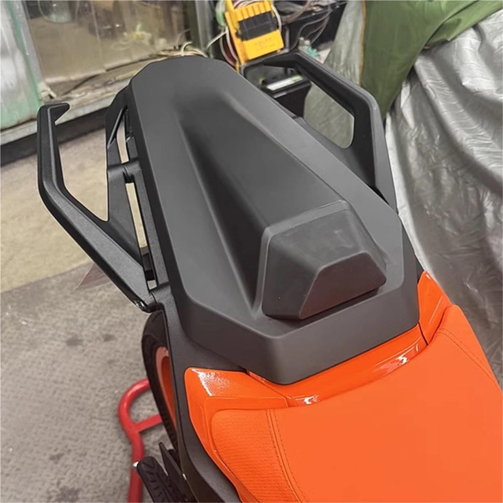 Owiewka motocyklowa Pasuje do Duke 390 125 250 2024 2025 Osłona tylnego siedzenia Osłona tylnego siedzenia motocykla Pasażer pasażera Owiewka(Bright Black)