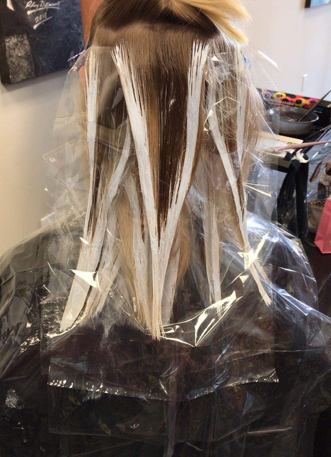 FRAMAR Cling Free Balayage Film - Saran Wrap for Balayage with Hair Bleach, Hair Dye, Zero Cling Film, Customizable Length - 300 Feet