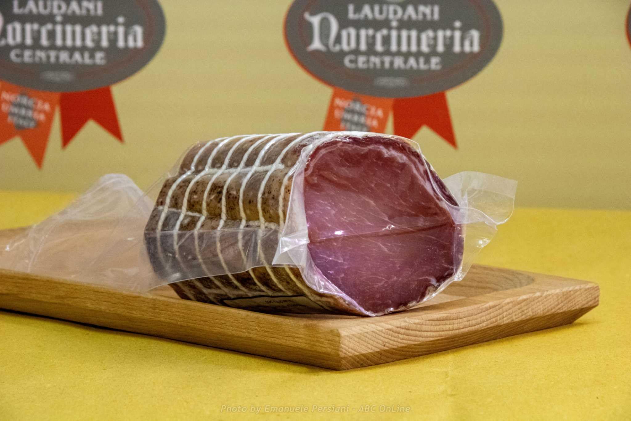 Coppa, Lonzo, Lonzino di Norcia | Salume Magro con Accenno di Lardo | Carne di Maiale Selezionata | Filetto Stagionato | Sottovuoto | 100% Carne Italiana | Senza Glutine e Lattosio (550 g)