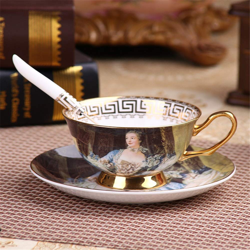 Amazon｜カップとソーサーセット メタルホルダー、磁器ティーカップ