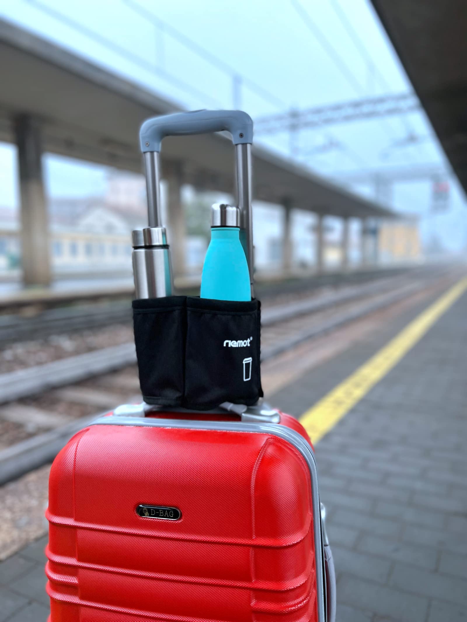 riemot Uchwyt na bagaż podróżny na kubek, wolny ręczny pojemnik na napoje – trzyma dwa kubki do kawy, pasuje do uchwytów walizek – prezenty dla podróżników, turystów, stewardes, akcesoria podróżne, Bez haczyka i pętli: Czarny, Jeden rozmiar