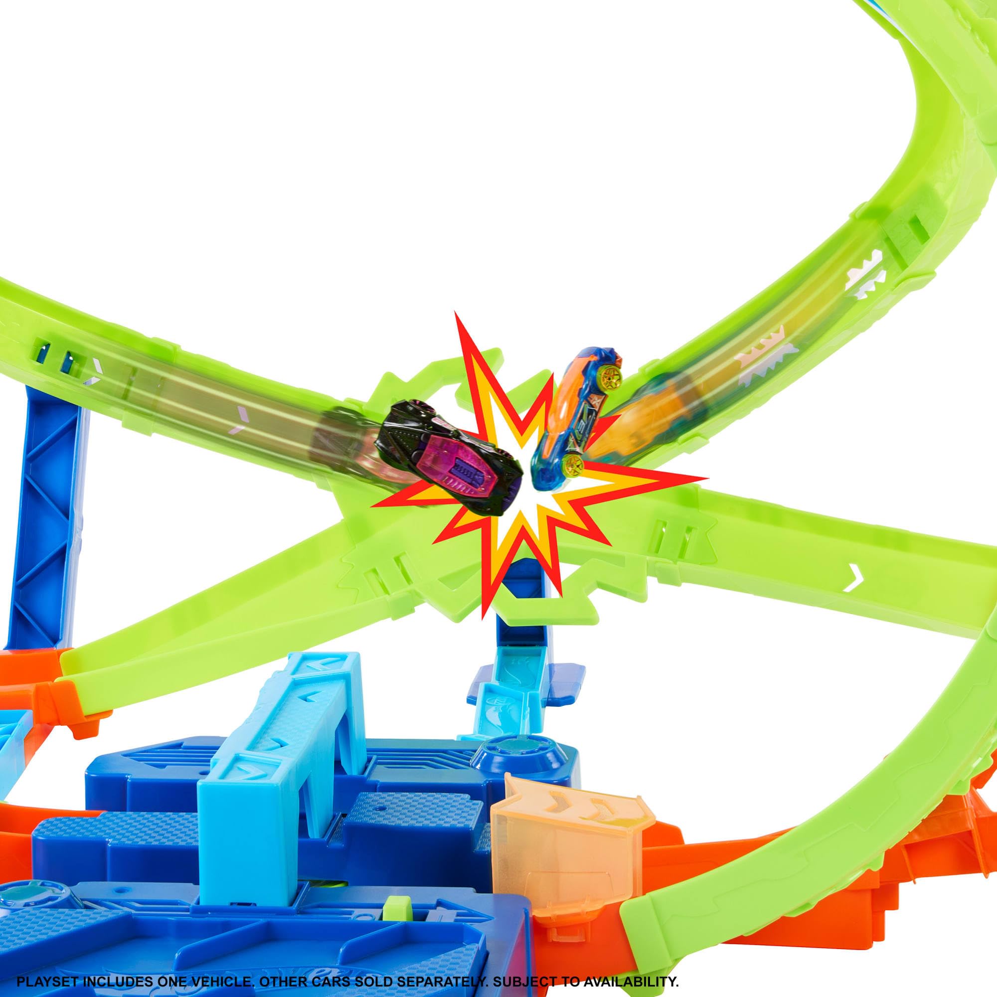 Hot Wheels Stunt Tracks Scontri nell'Ipersfera Set scontri e macchinina | Lanciatore motorizzato lancia il veicolo scala 1:64 in un loop rovesciato, 2 zone di scontro, Speed Snap Track, JTC74