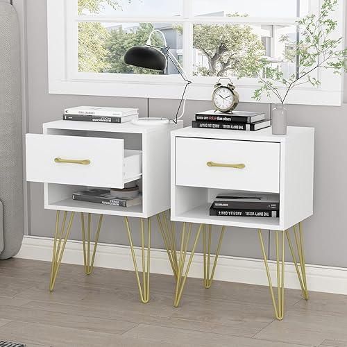 AIEGLE Juego de 2 mesitas de noche blancas, juego de mesa auxiliar de madera con cajón y estante, mesa auxiliar de cama con patas de metal dorado
