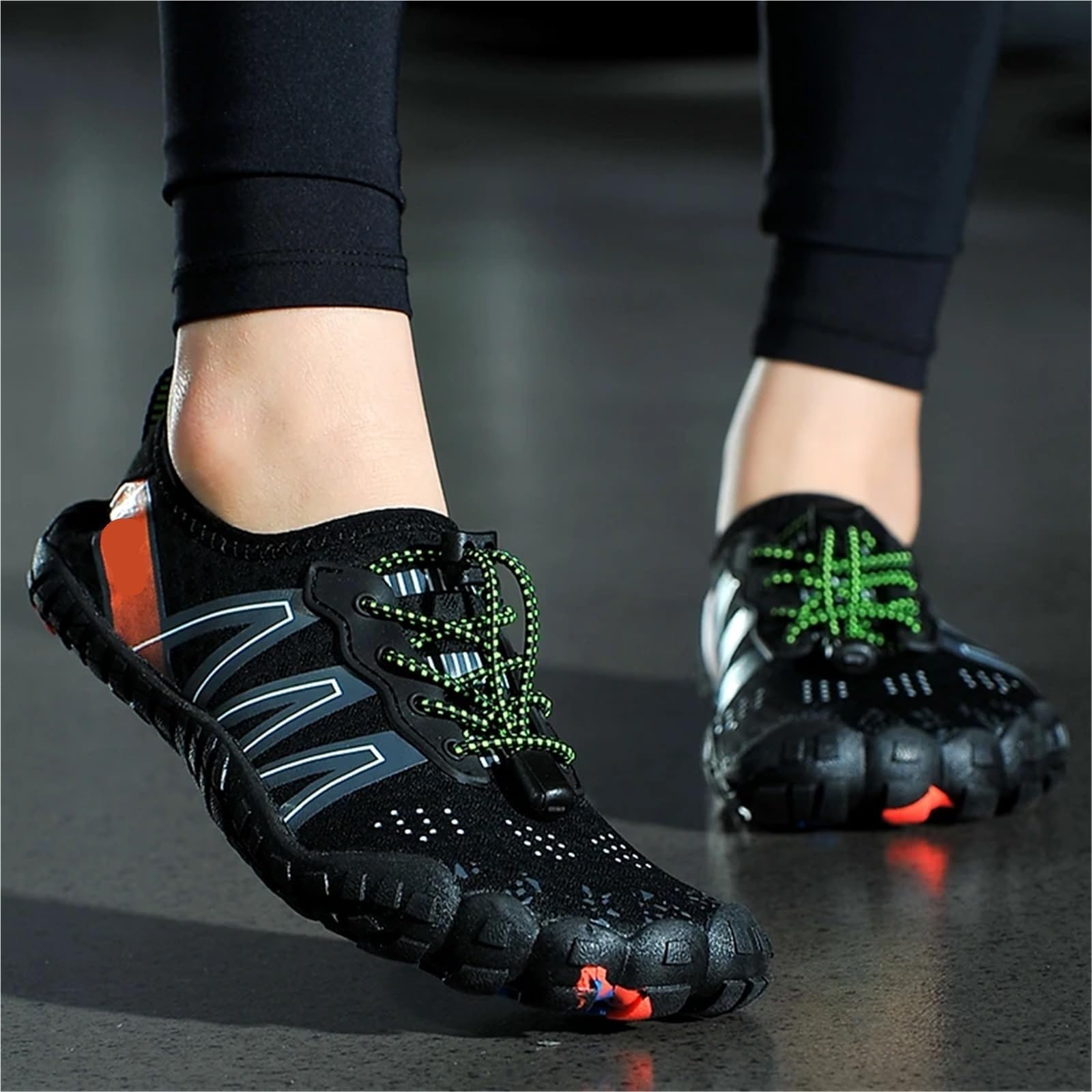 Wasserschuhe Aquaschuhe for Herren, Barfuß-Wasserschuhe for Damen, schnell trocknende Strandsandalen, Watschuhe, Surfstiefel, leichte Wasserschuhe Für Surfen, Tauchen(Black,35)