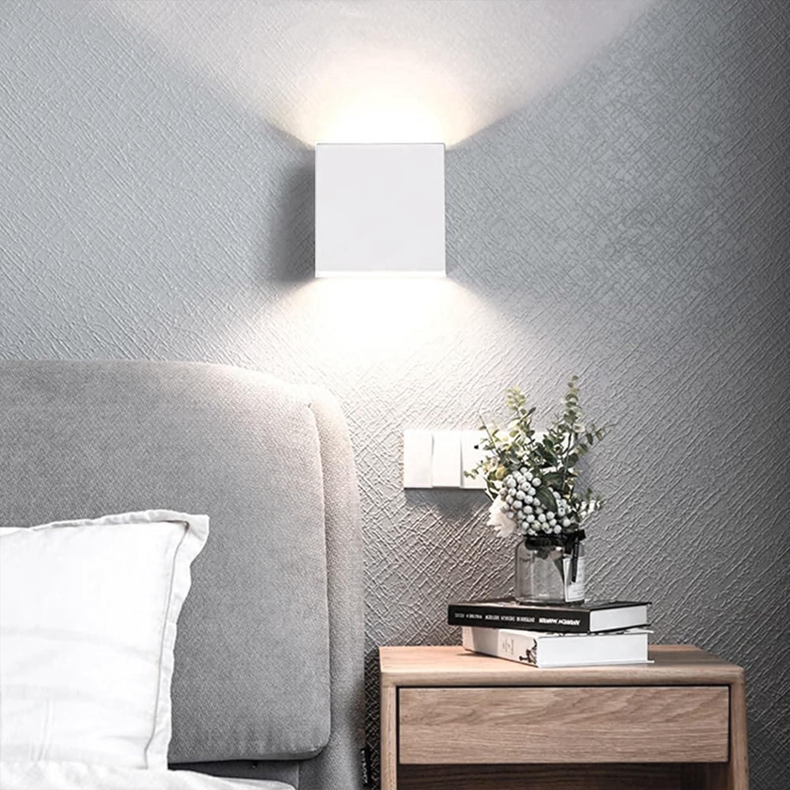 Voltix Set di 2 Applique da Parete LED per Interni, 12W Bianco Naturale, Lampada da Parete Moderna, Illuminazione per Soggiorno, Camera da Letto, Corridoio (Luce Naturale-4000K)
