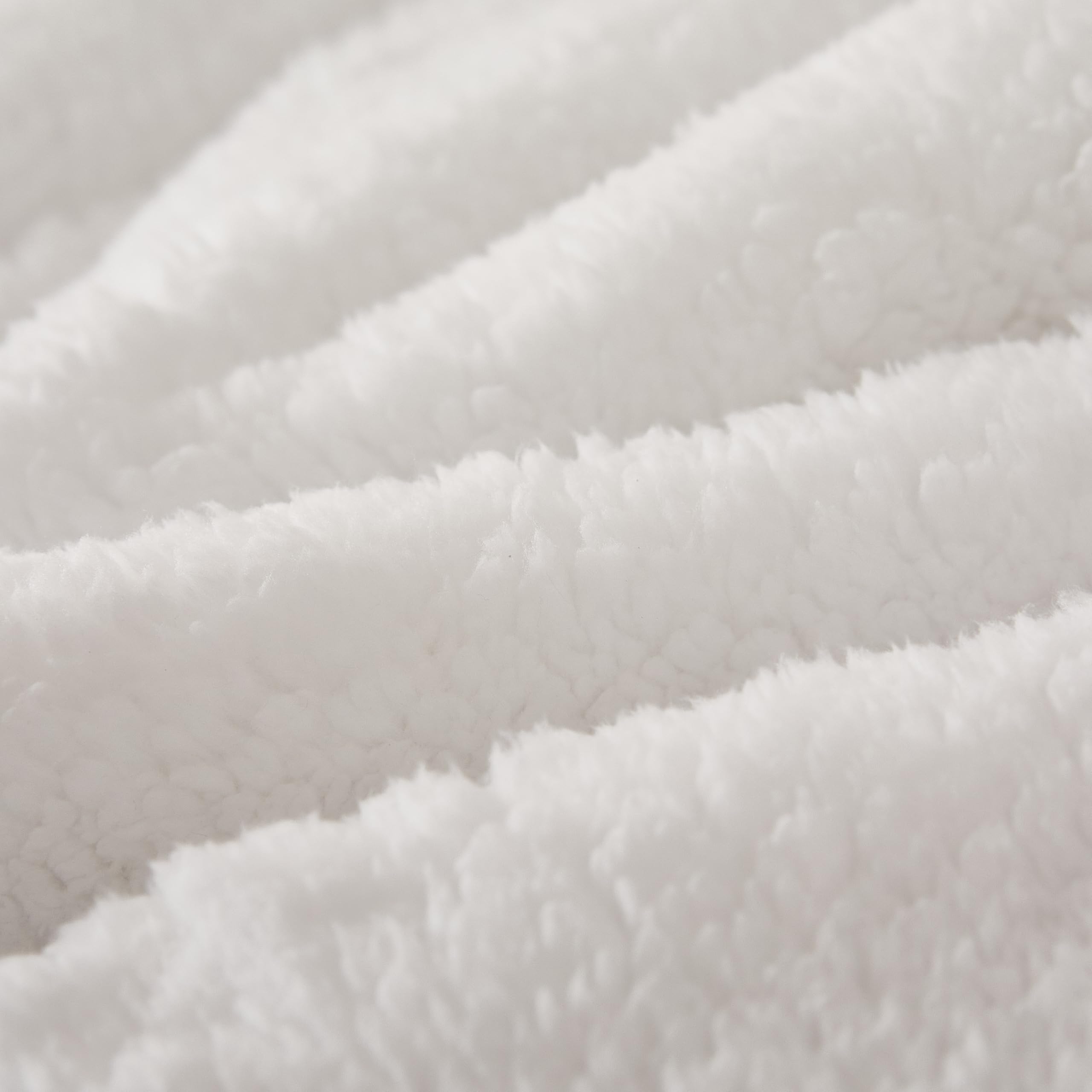 Fanny & Céline Couverture Lux 650 GSM Sherpa+Flanelle Réversible 240x260cm Double Face rembourrée Super Chaude et Douce DBPV-018 Blanc Naturel