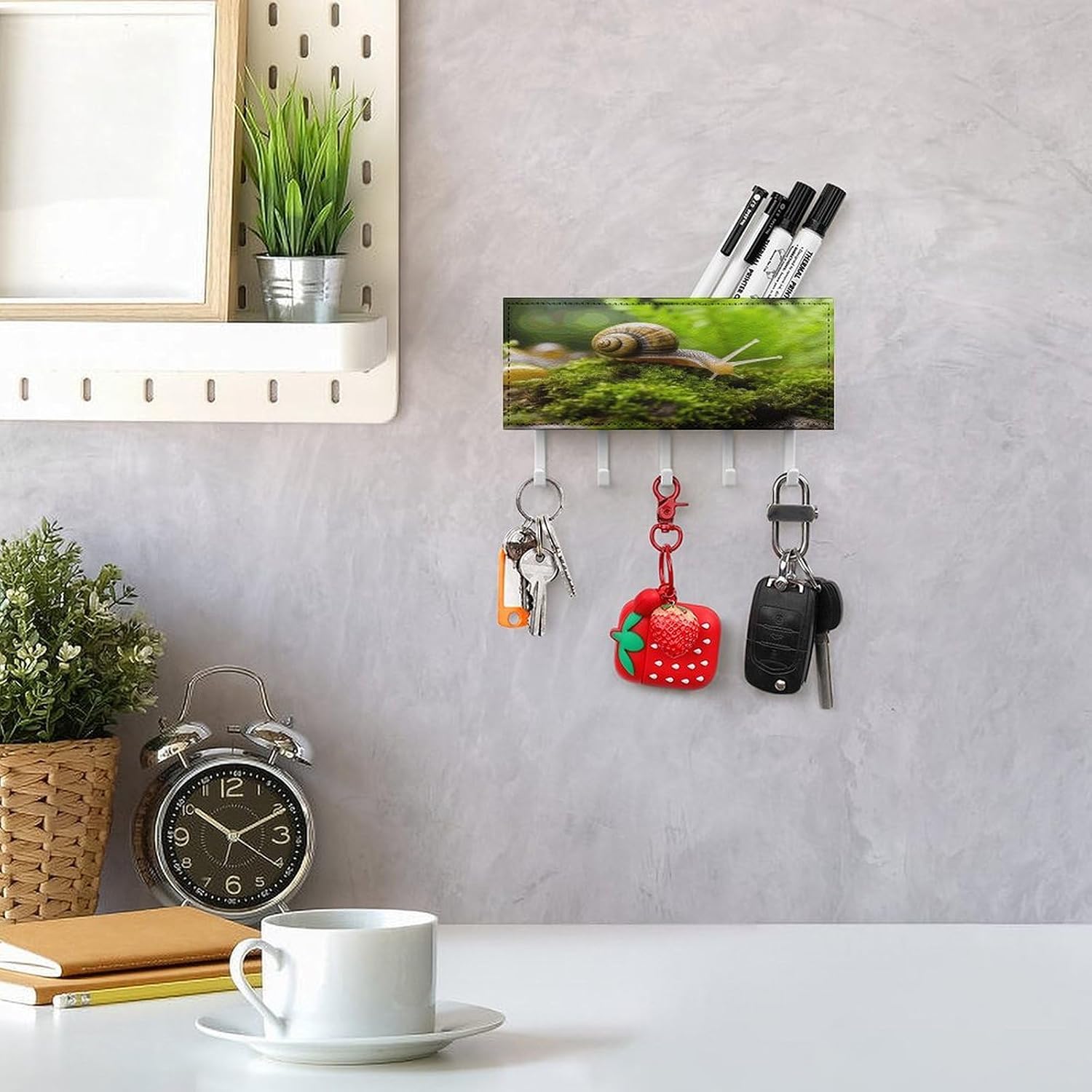 Key Holder Wall Mount Key Hanger with 5 Hooks, Decorative Key Rack | Snail Crawling Hanging Key Hooks with Mail Organizer for Wall Living Room Kitchen Bathroom Hallway