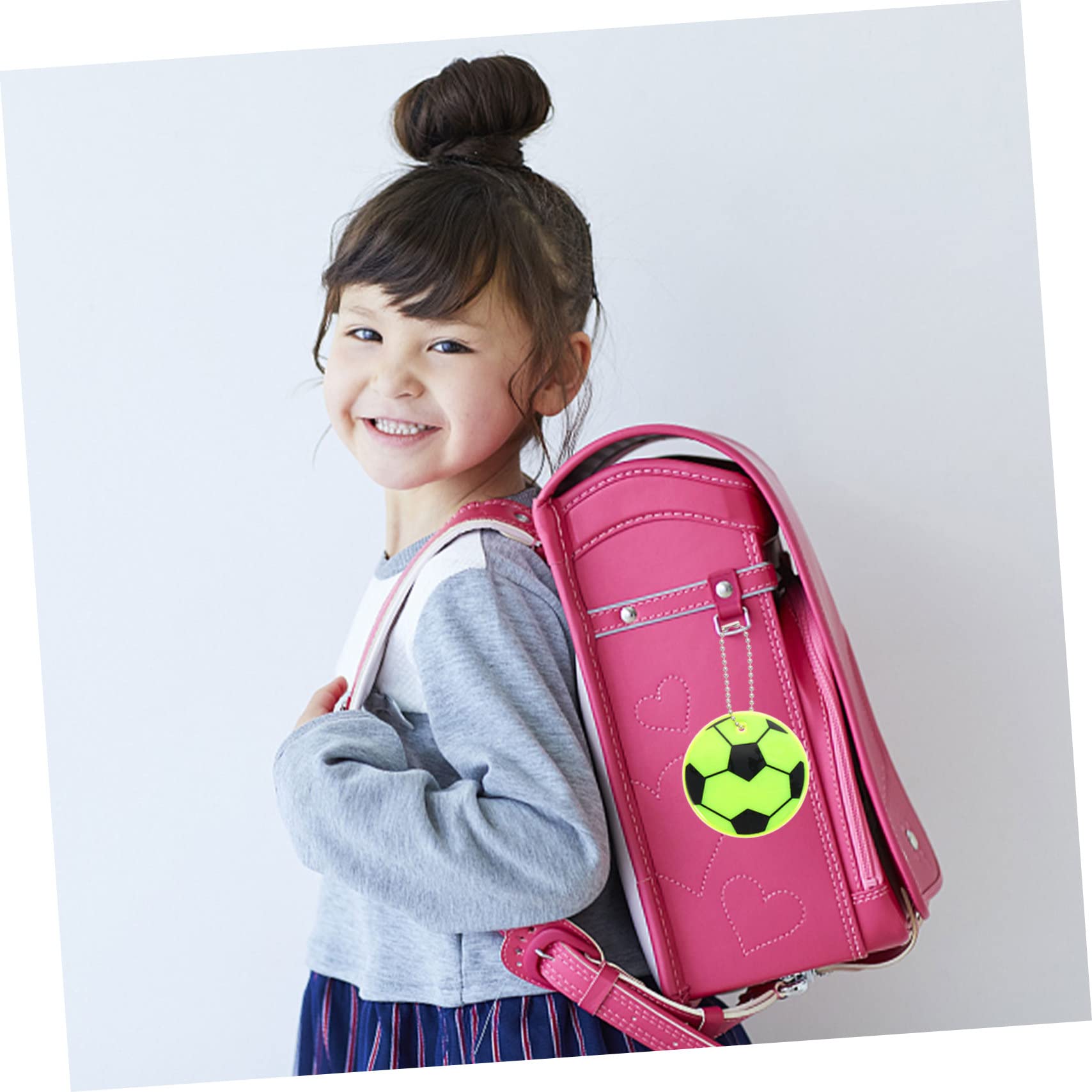 INOOMP Fußball reflektierende Anhänger Fußball-Belohnungsschlüsselanhänger Rucksack-Anhänger rückstrahler anhänger fussmasagegäret Gefälligkeiten für Sportpartys Rucksackanhänger