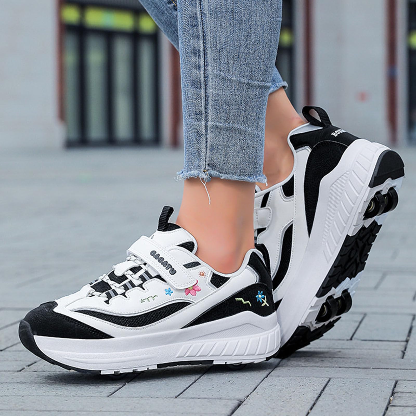 Surwin Schuhe mit Rollen Kinder Mädchen Jungen, Stickerei Blume Turnschuhe mit 4 Rollen Rollschuhe Schuhe Skateboardschuhe Roller Skate Shoes Rollschuhe Sneaker für Sport