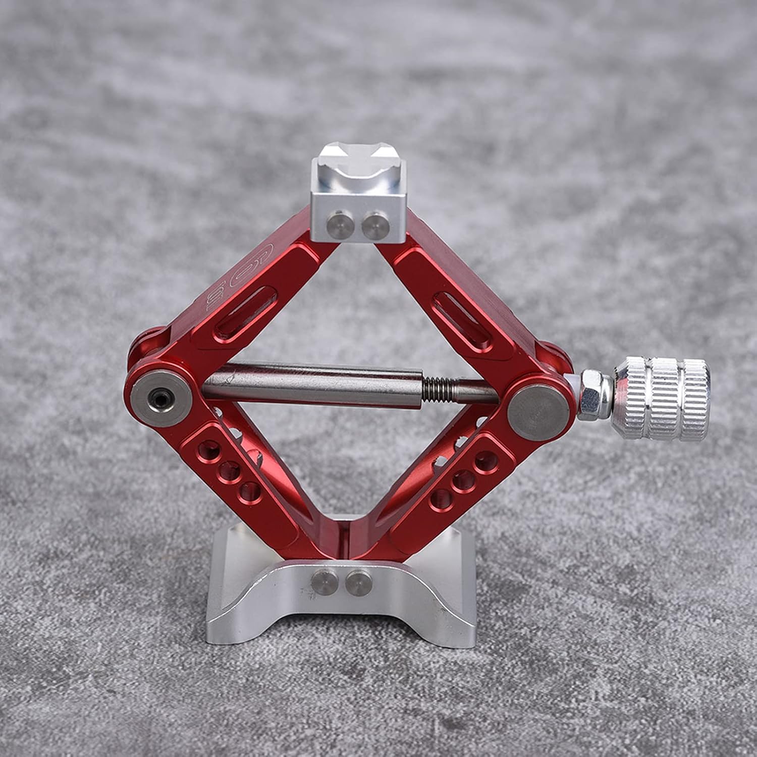 RC Car Jack, 1/10 Scale Adjustable Metal Scissor Jack Tool Accessory, with Strong Construction, for RC Crawler Remote Control Car