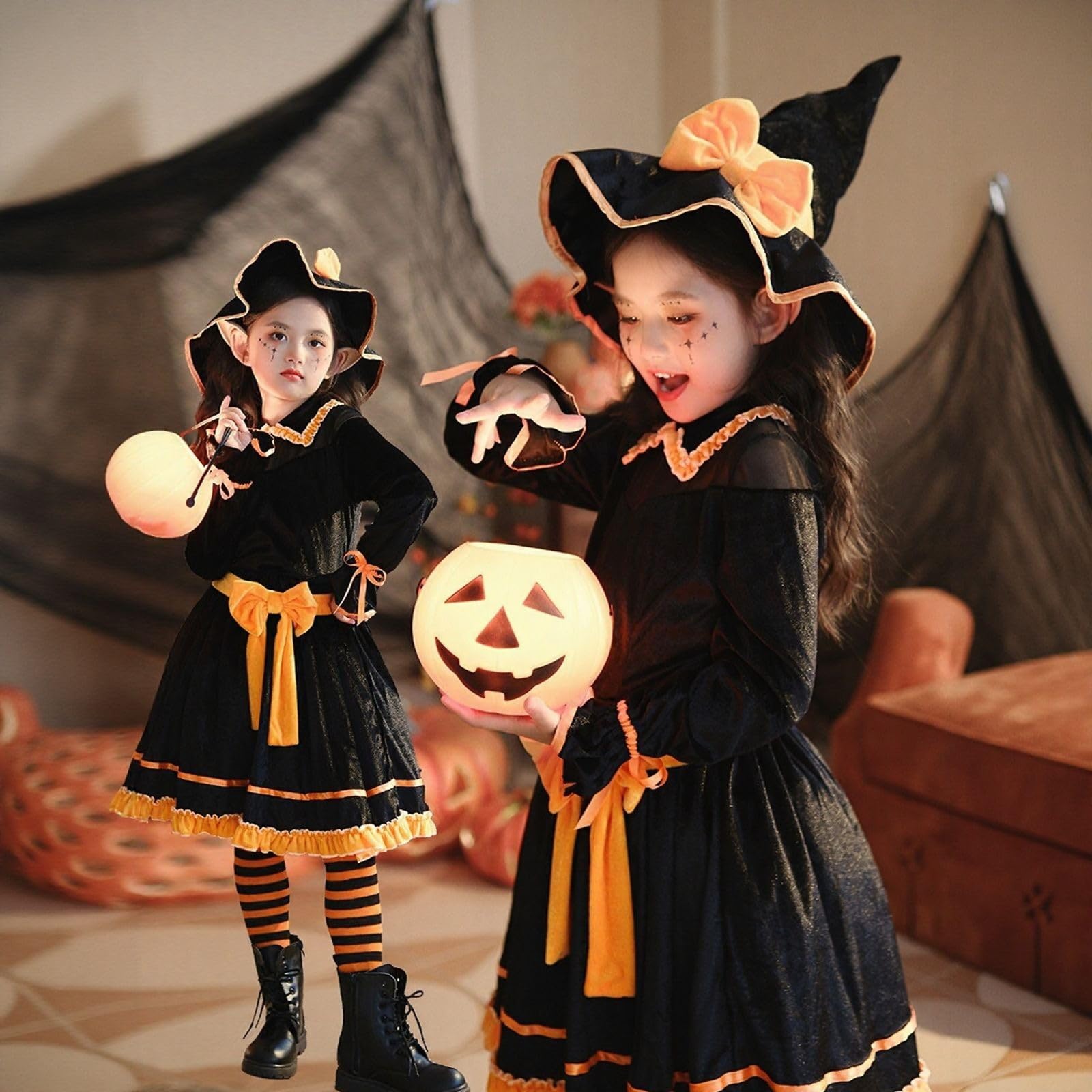 Costume di Halloween per bambini, set da strega, per cosplay, 6-16 anni | Set di quattro pezzi con vestito, cappello, mantello e scopa, finiture in pizzo, per carnevale e spettacoli scolastici