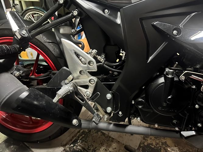 Amazon | GSX-R125 レーシングバックステッププレートキット | バック