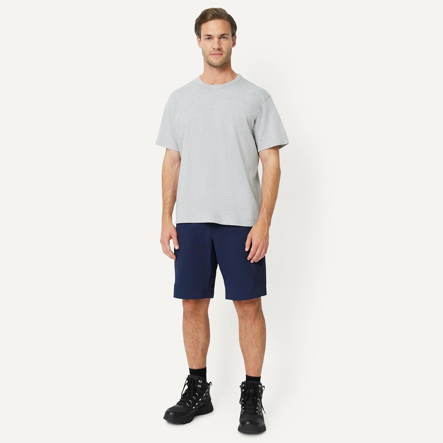 Amazon Basics Men's Relaxed Fit Hybrid Utility Workwear Shorts